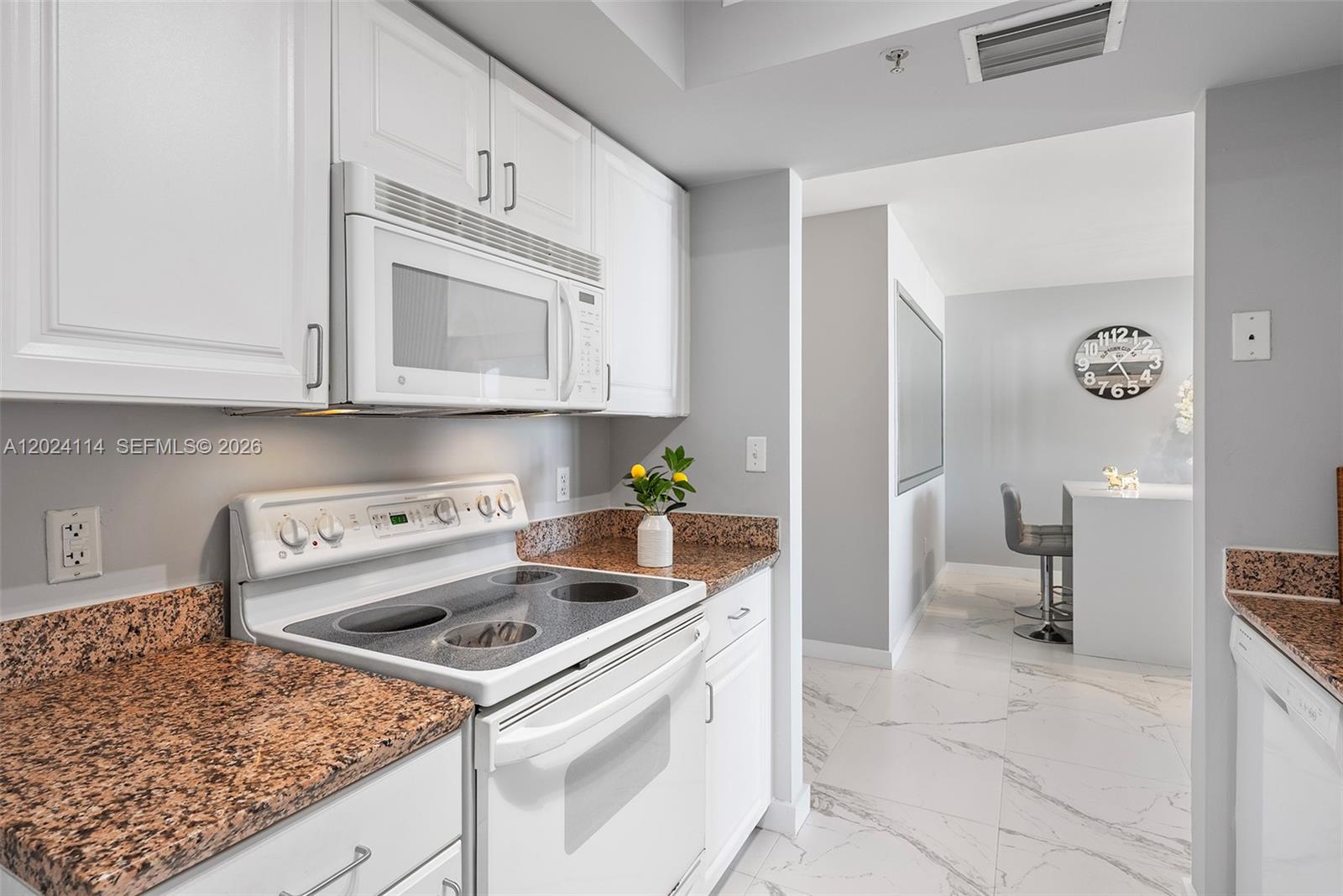 90 Alton Rd #1405 Miami Beach, FL 33139