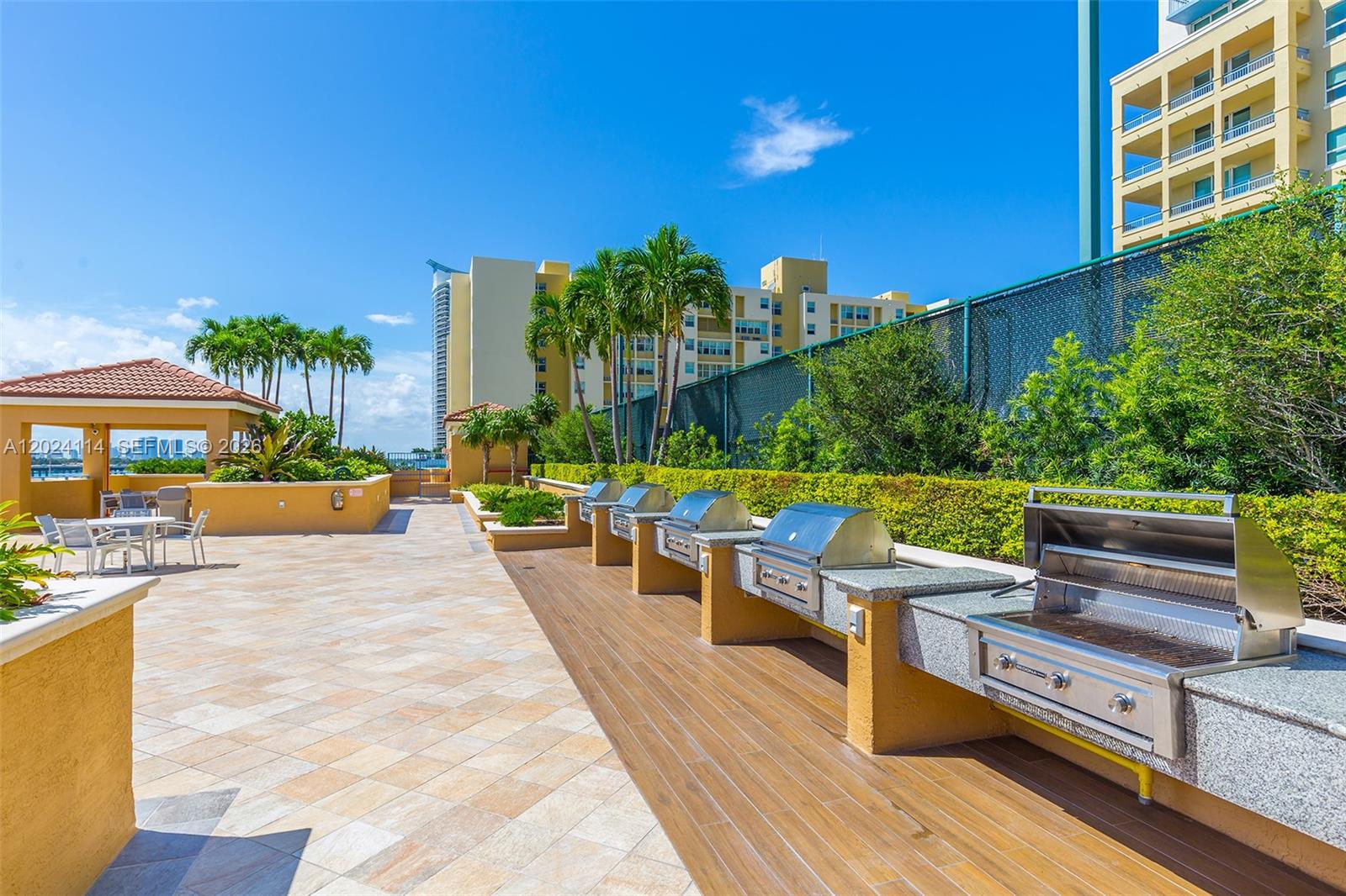 90 Alton Rd #1405 Miami Beach, FL 33139