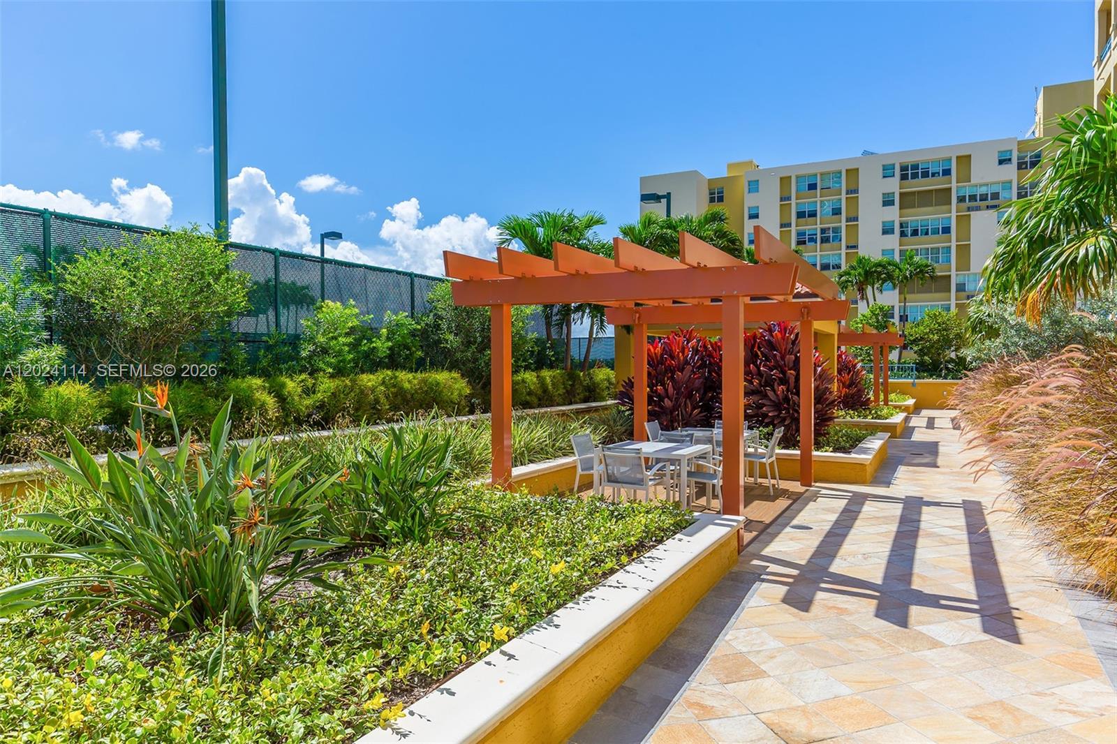 90 Alton Rd #1405 Miami Beach, FL 33139