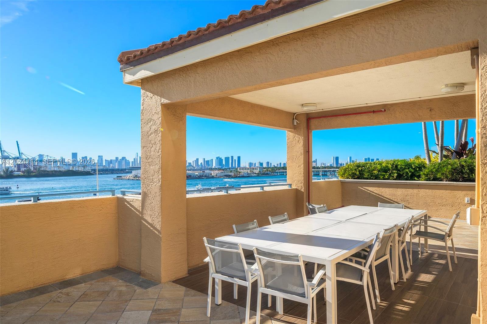 90 Alton Rd #1405 Miami Beach, FL 33139