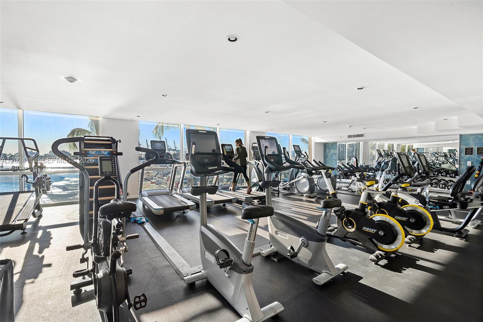 90 Alton Rd #1405 Miami Beach, FL 33139