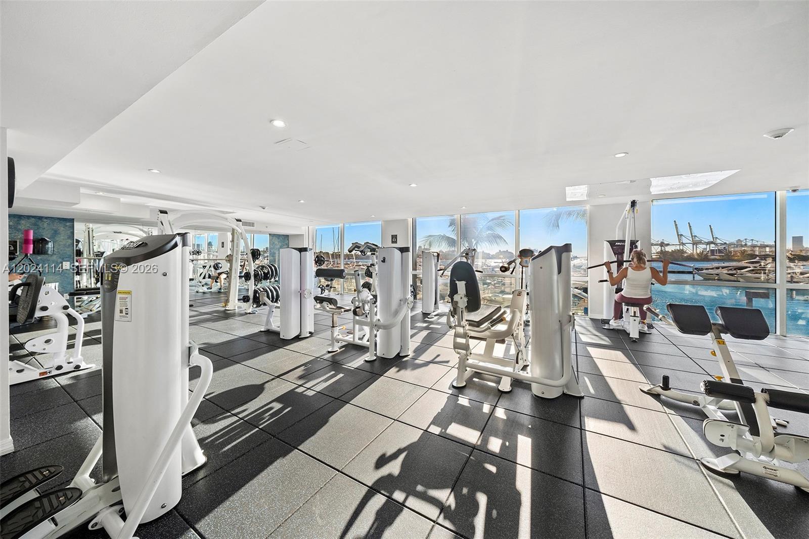 90 Alton Rd #1405 Miami Beach, FL 33139