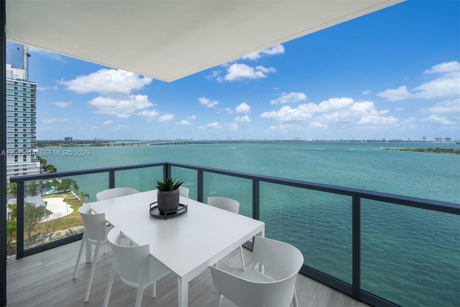 image Elysee Miami24