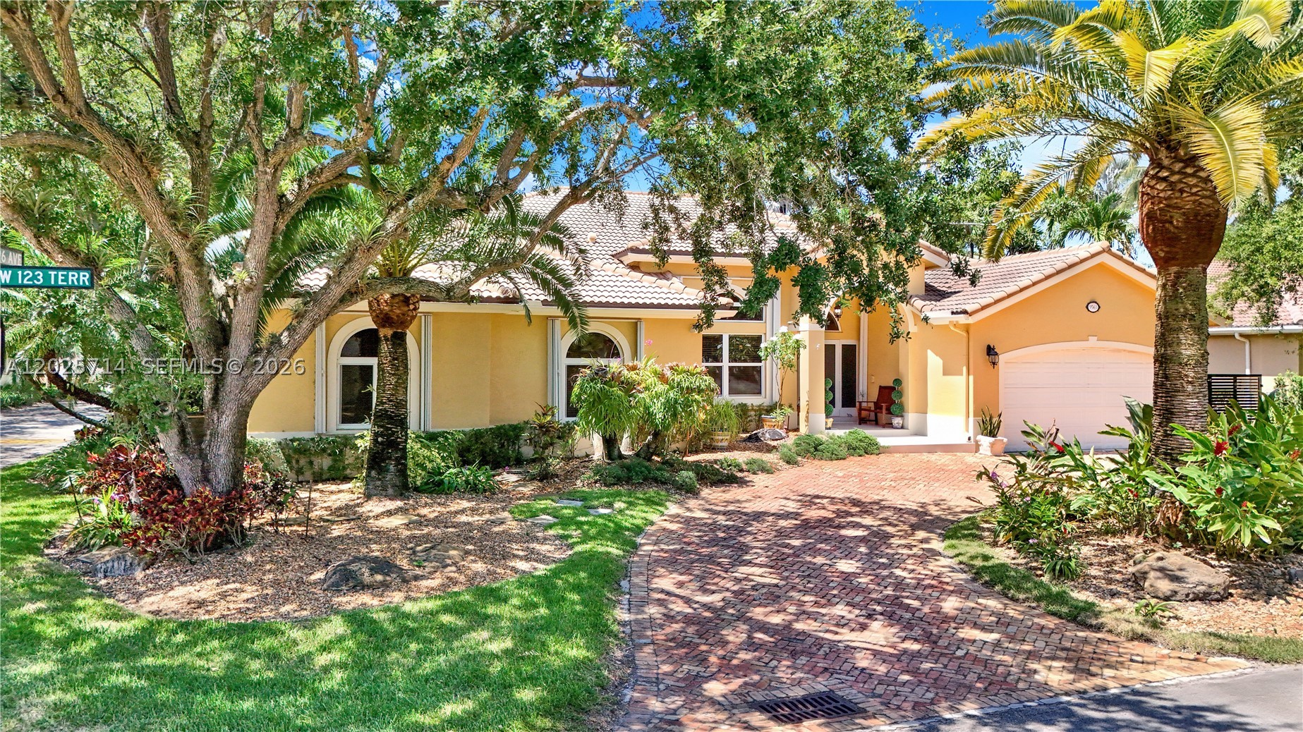 9563 SW 123rd Ter Miami, FL 33176