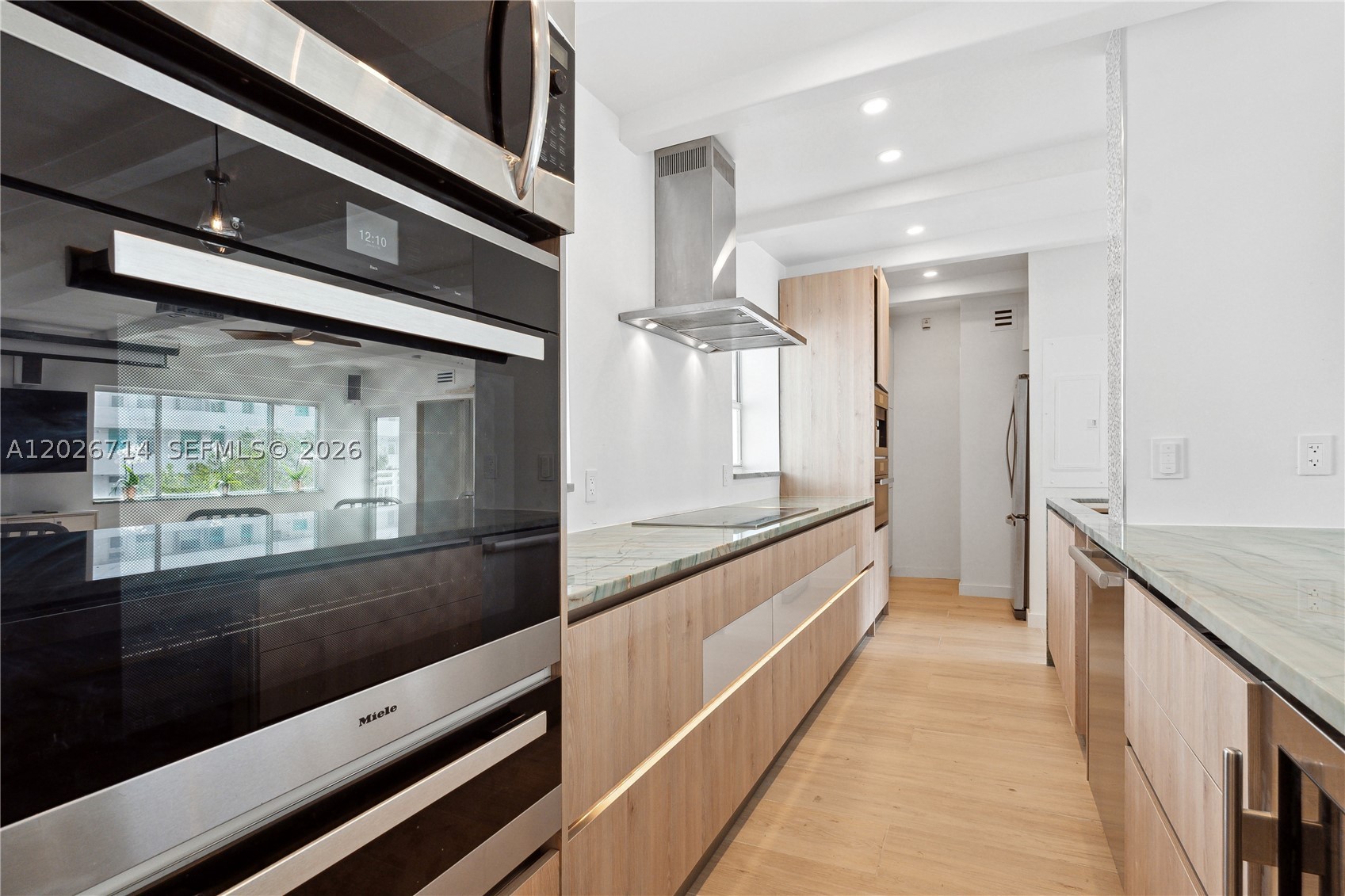 325 Ocean Dr #502 Miami Beach, FL 33139