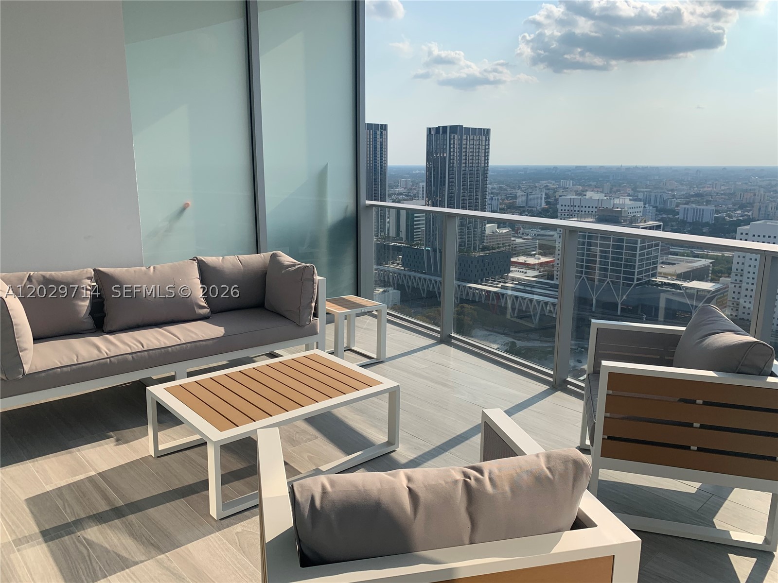 image Paramount Miami Worldcenter7