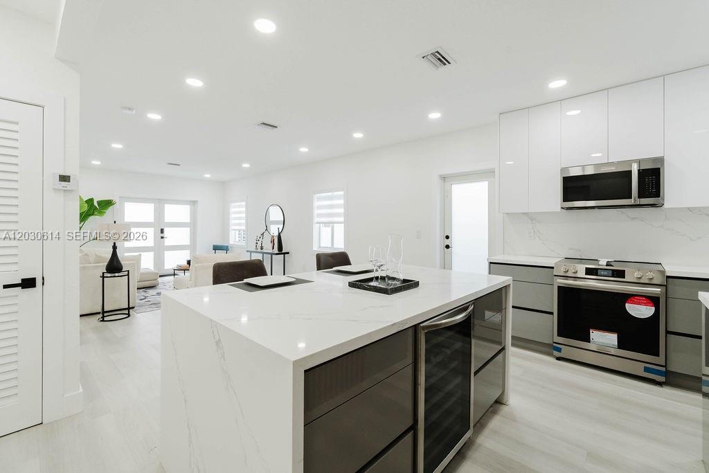 2101 SW 16th Ter Miami, FL 33145