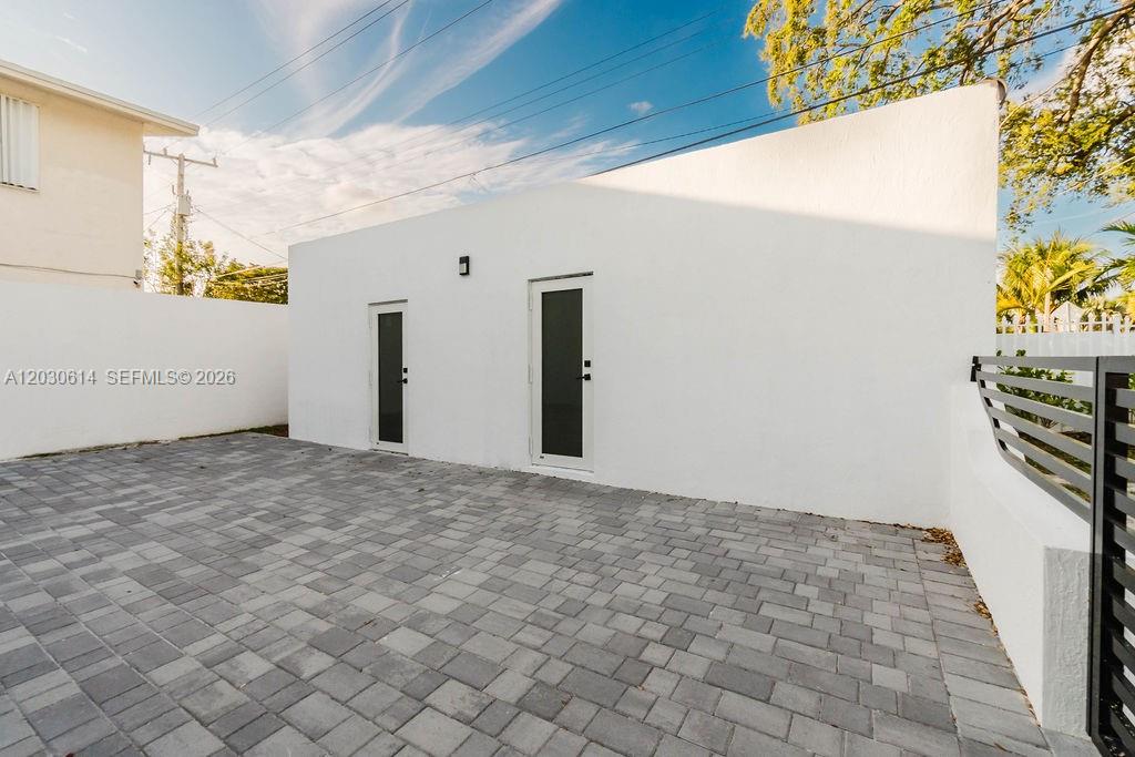 2101 SW 16th Ter Miami, FL 33145