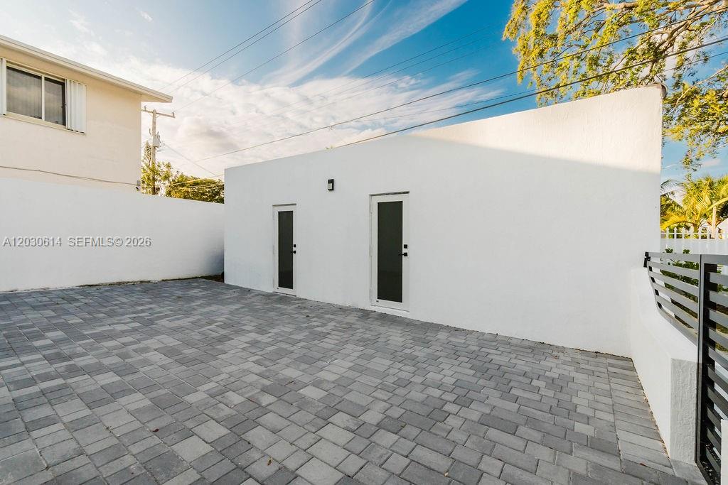 2101 SW 16th Ter Miami, FL 33145