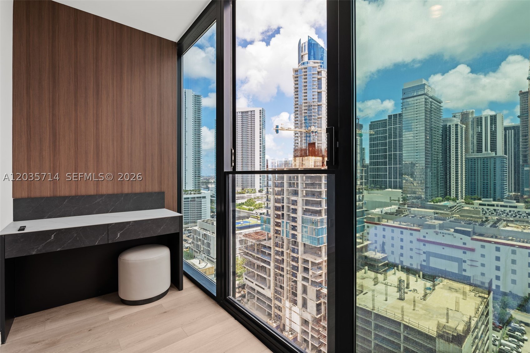 image E11EVEN Hotel & Residences33
