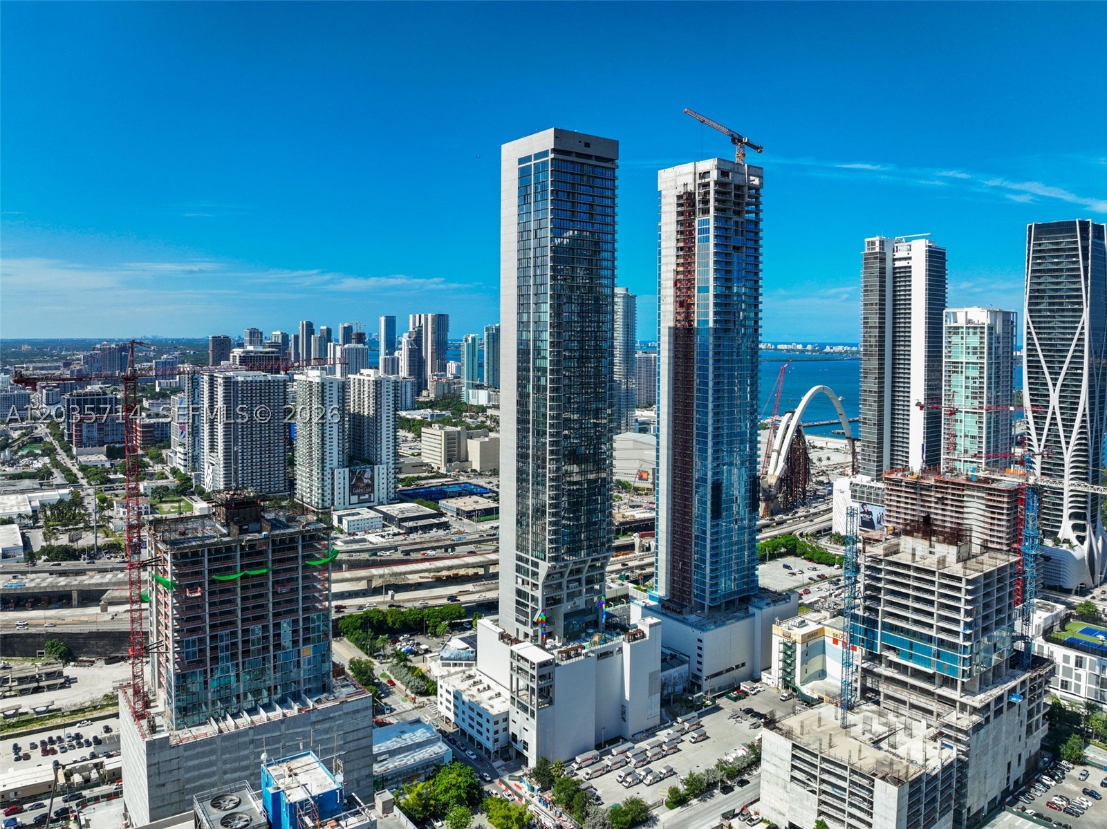 image E11EVEN Hotel & Residences38