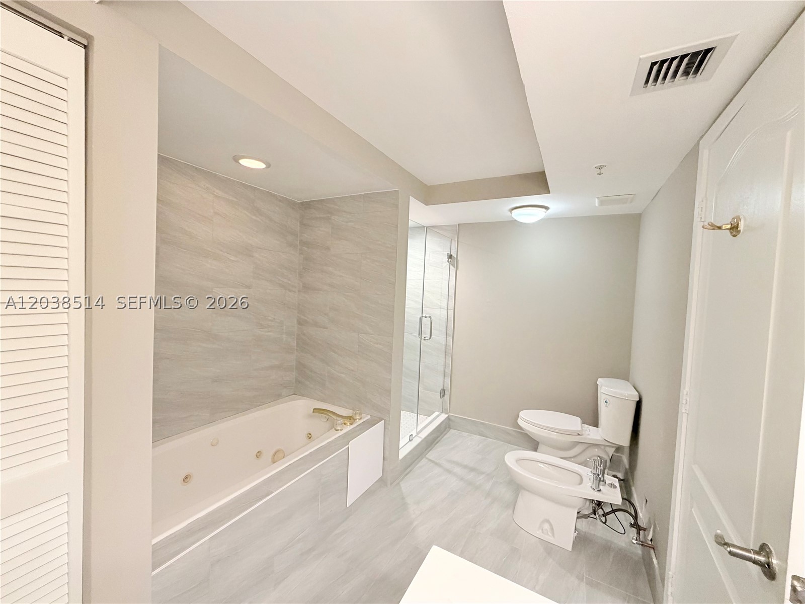 1800 Sunset Harbour Dr #1211 Miami Beach, FL 33139