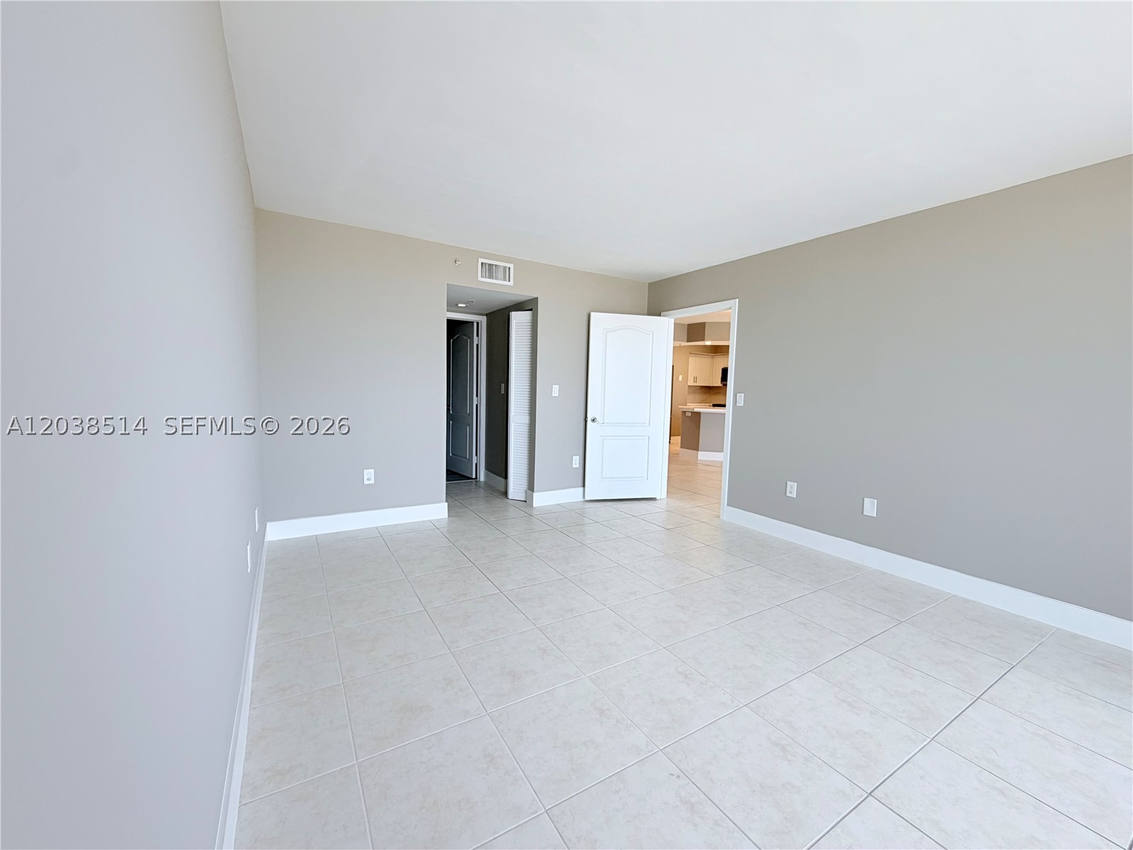 1800 Sunset Harbour Dr #1211 Miami Beach, FL 33139