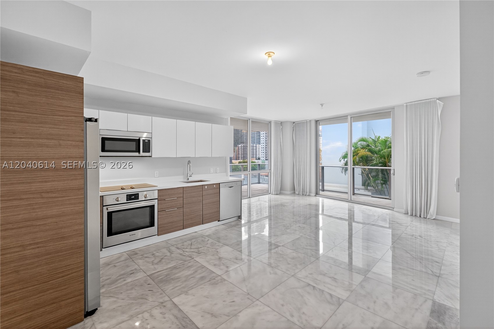 image Brickell Ten0