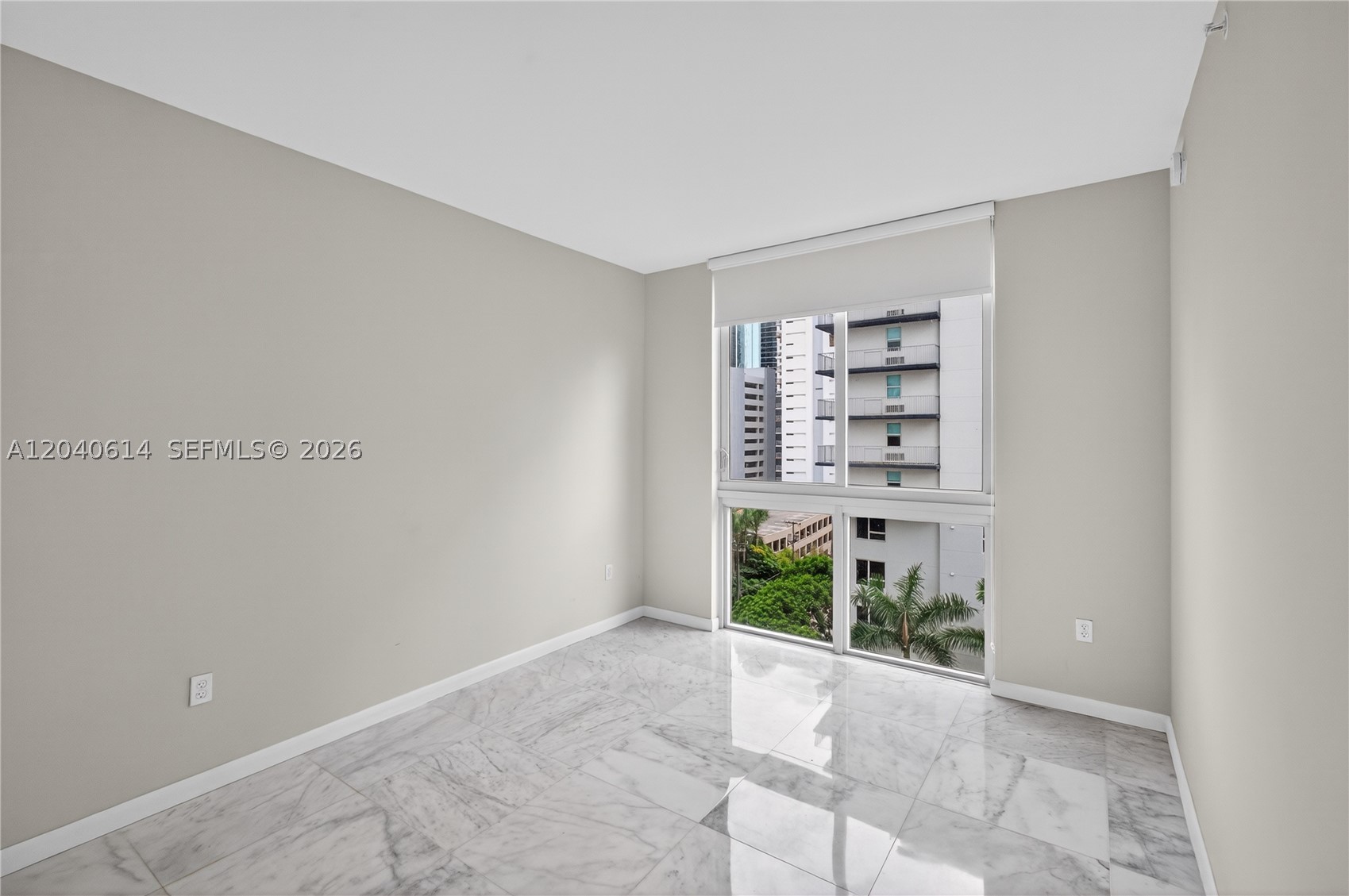 image Brickell Ten13