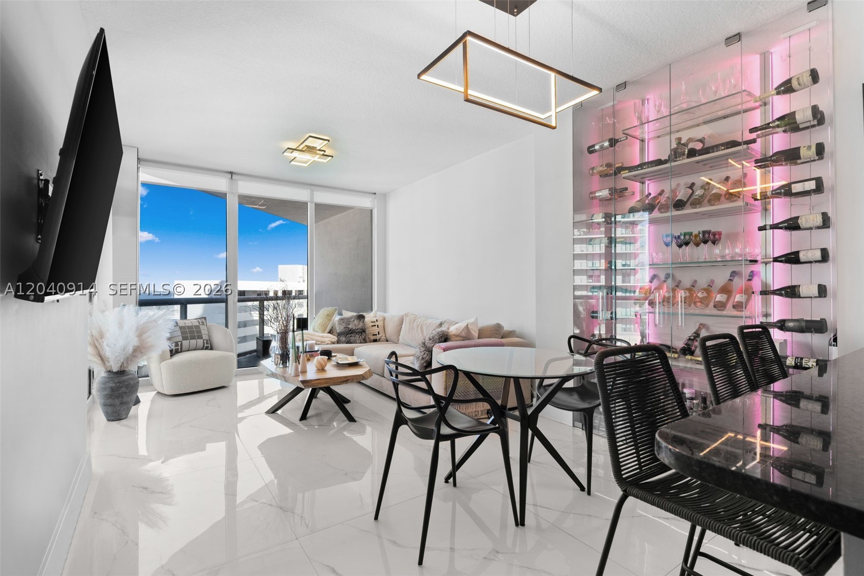 image Platinum Condominium0