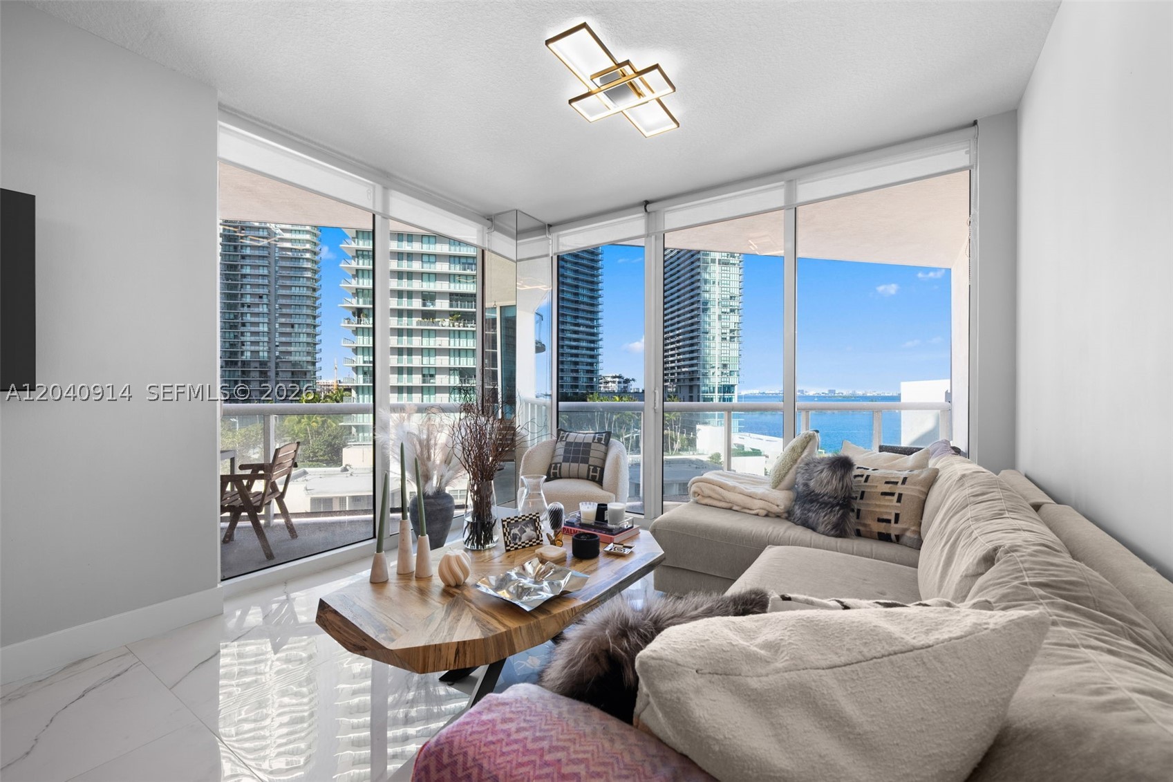 image Platinum Condominium1