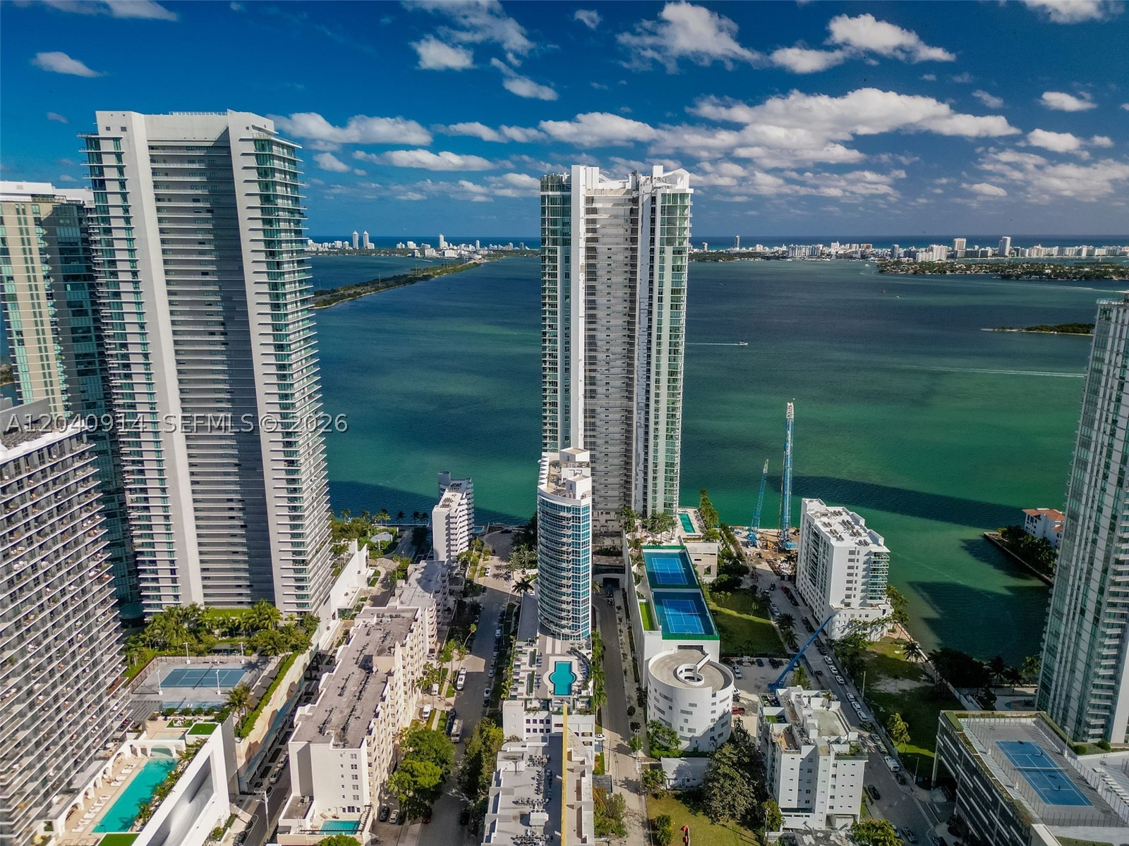 image Platinum Condominium19