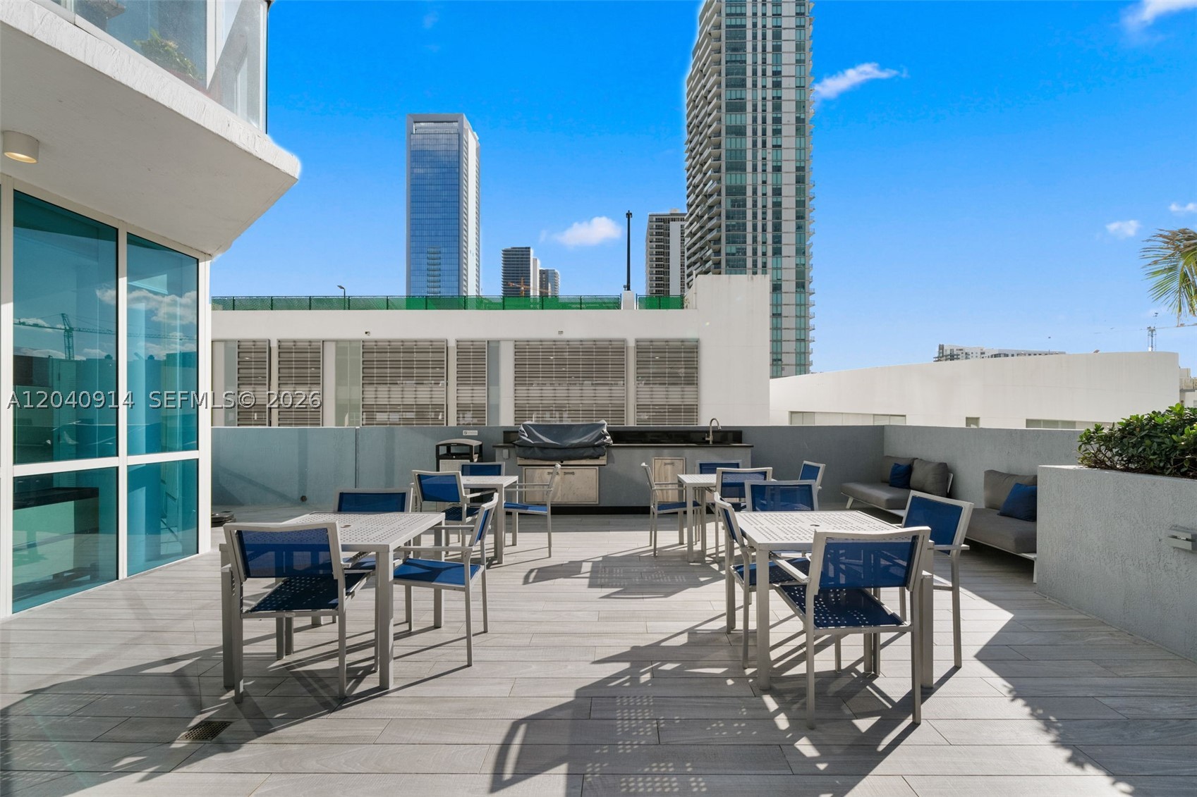 image Platinum Condominium27