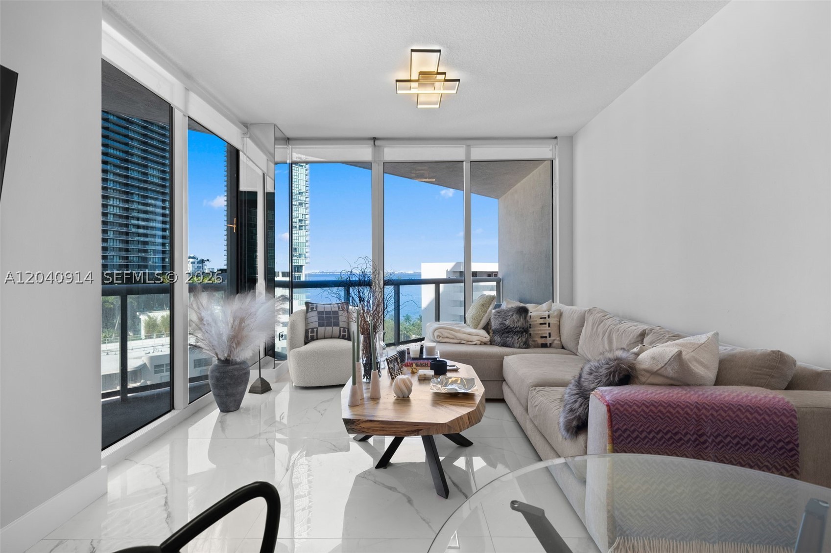 image Platinum Condominium2