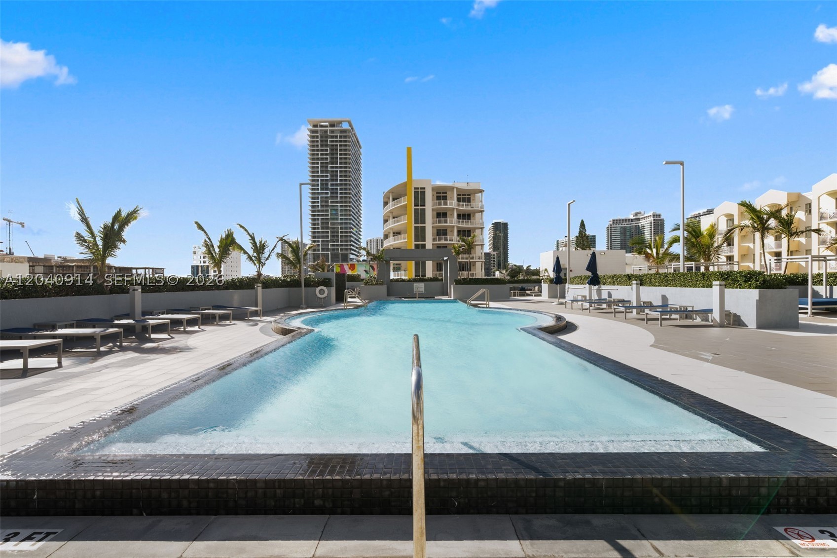 image Platinum Condominium29