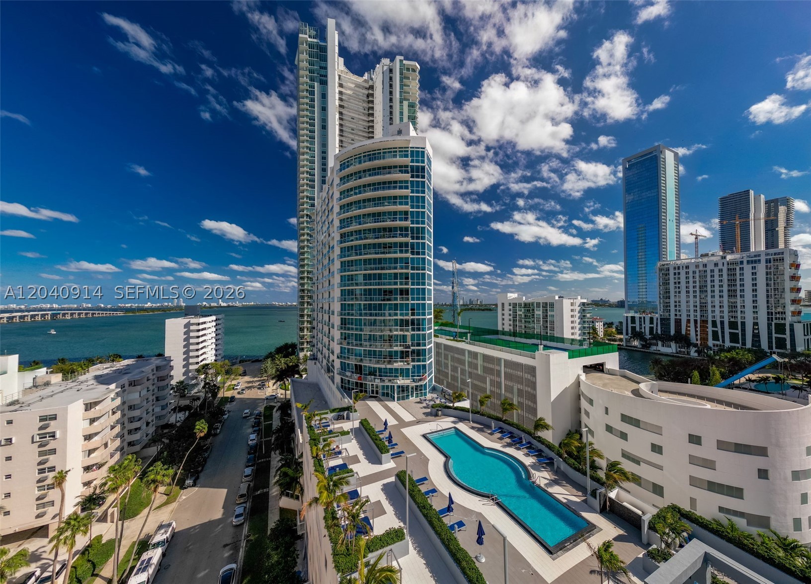 image Platinum Condominium35