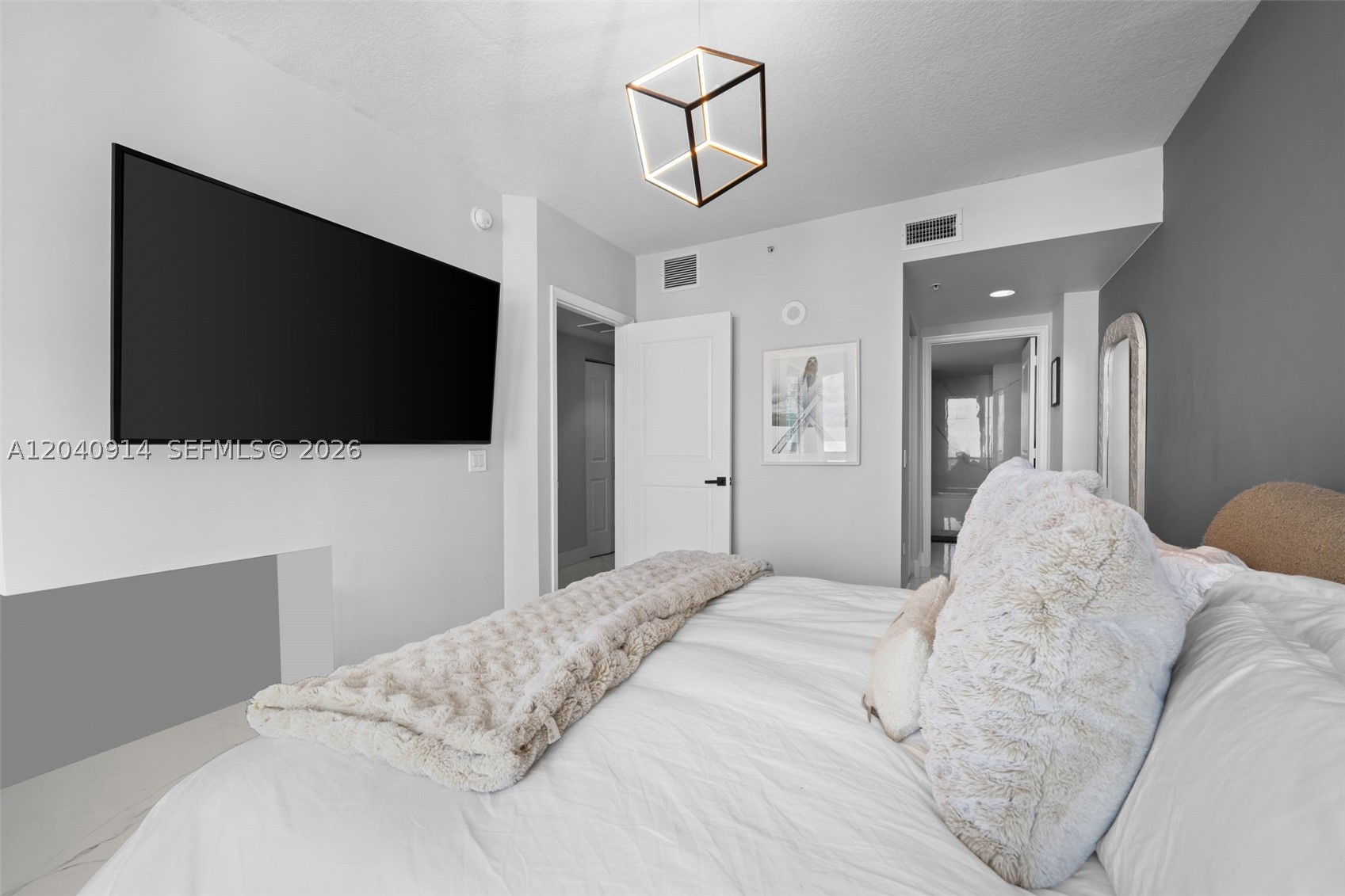 image Platinum Condominium8