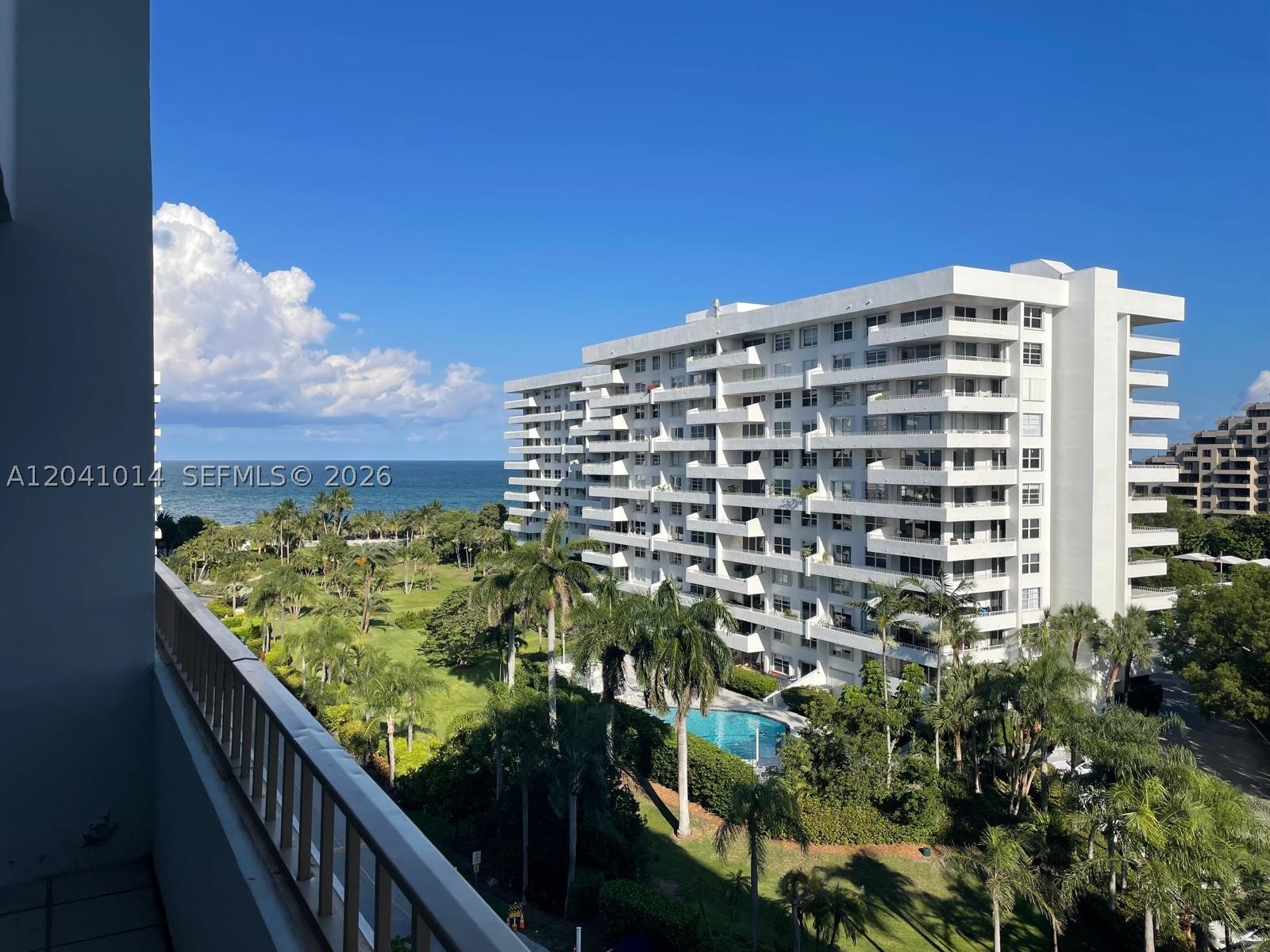image Commodore Club West0