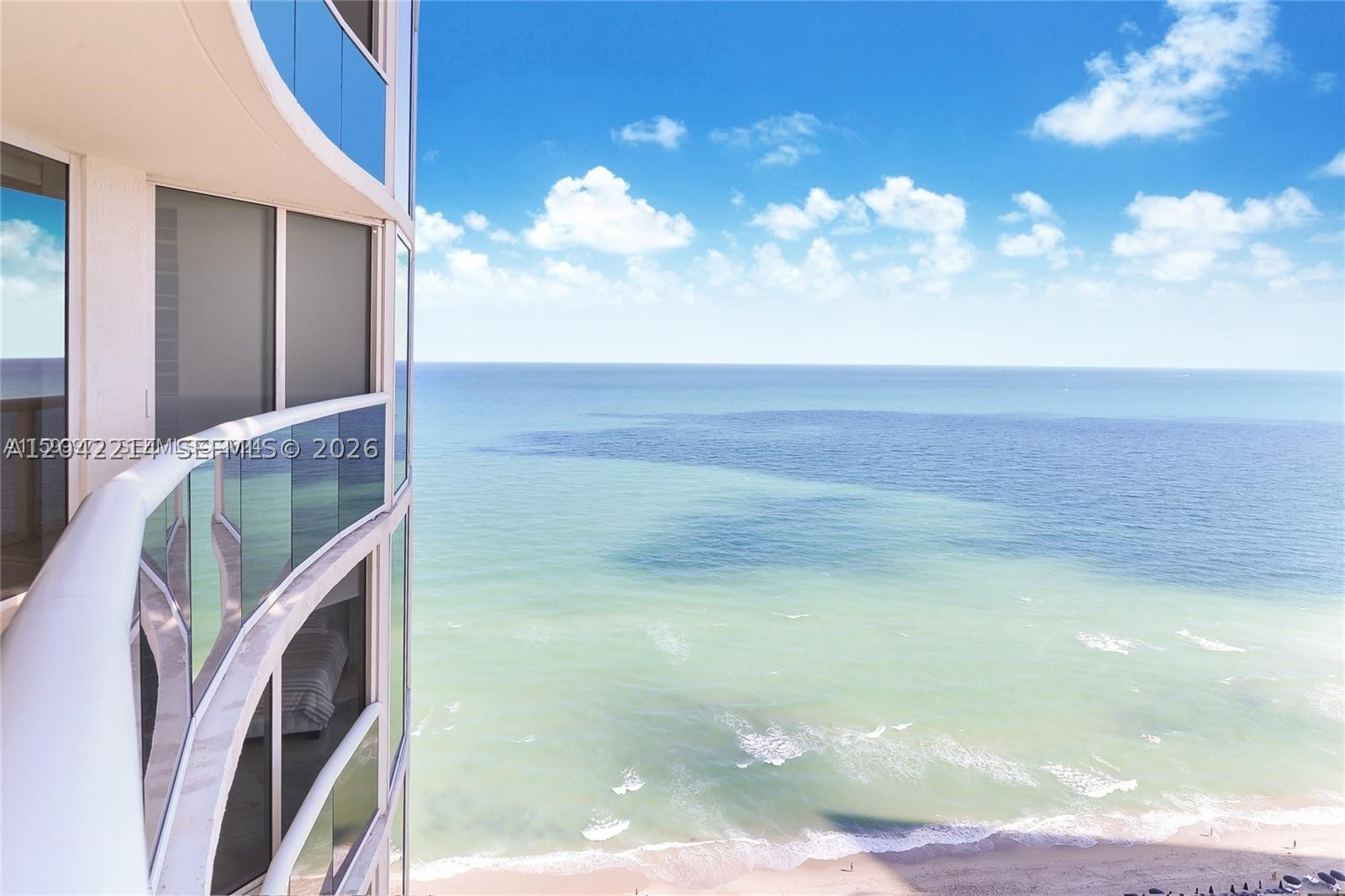 17201 Collins Ave+den #803 Sunny Isles Beach, FL 33160