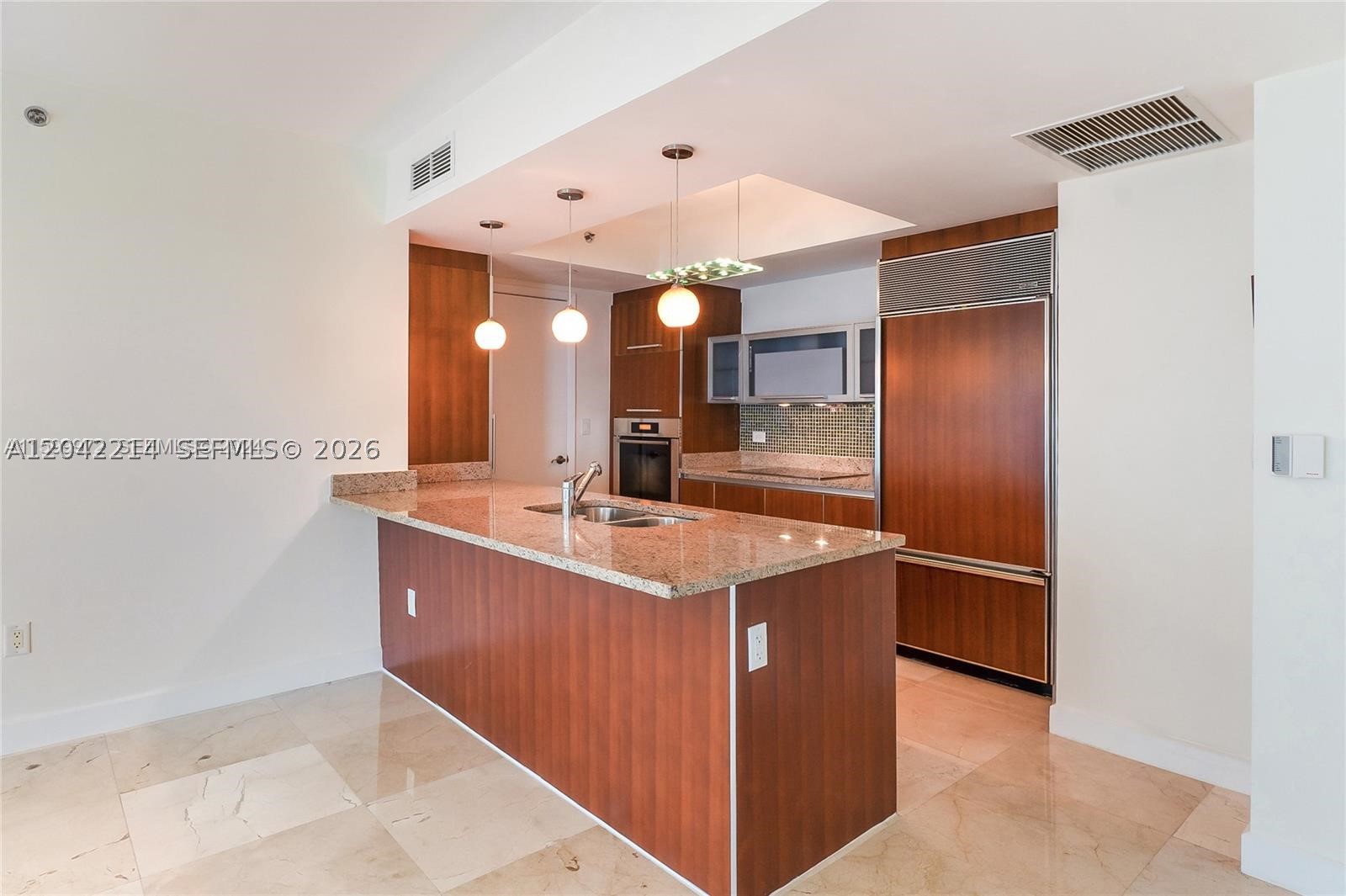 17201 Collins Ave+den #803 Sunny Isles Beach, FL 33160