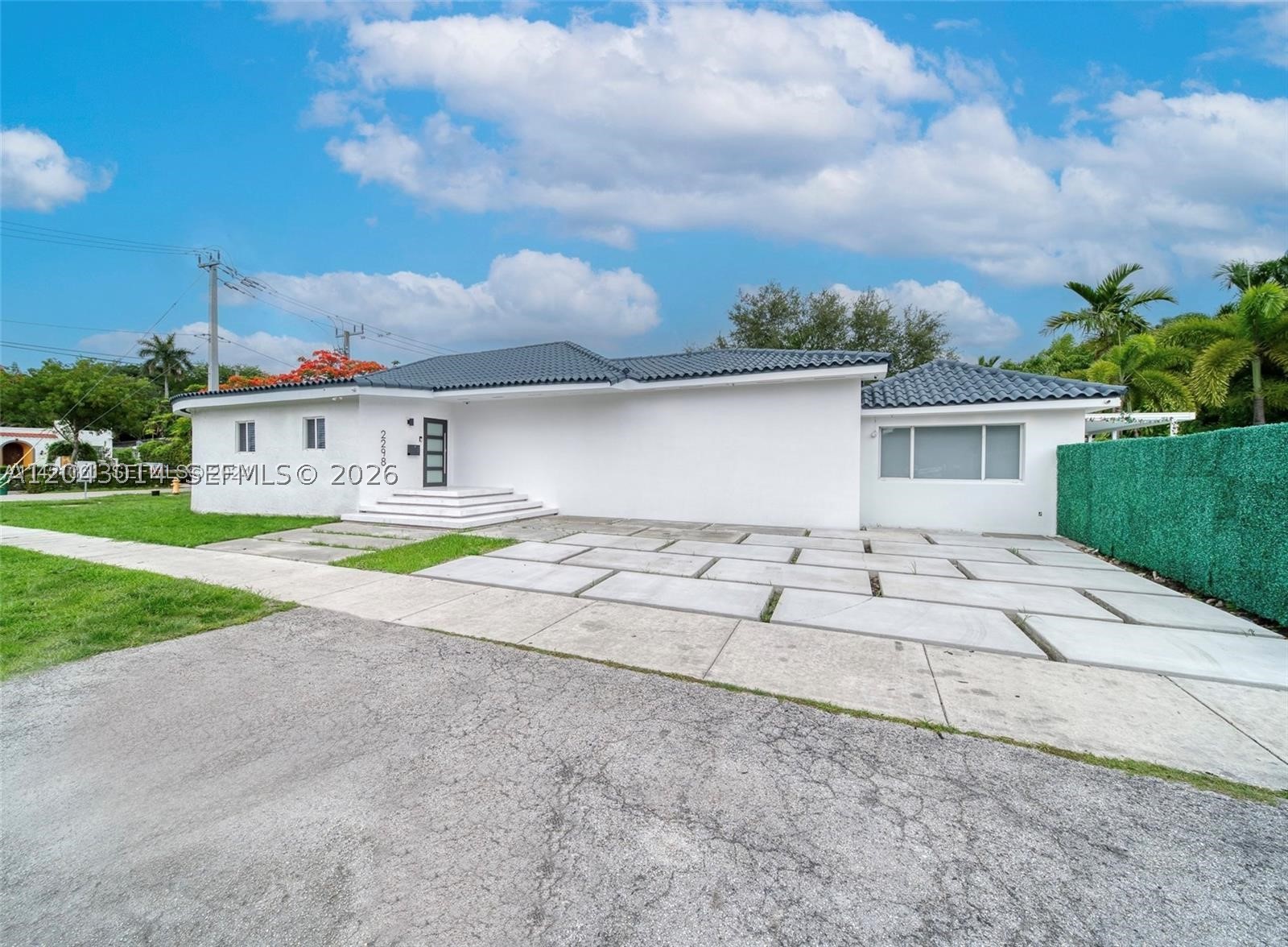 2298 SW 16th Ave Miami, FL 33145