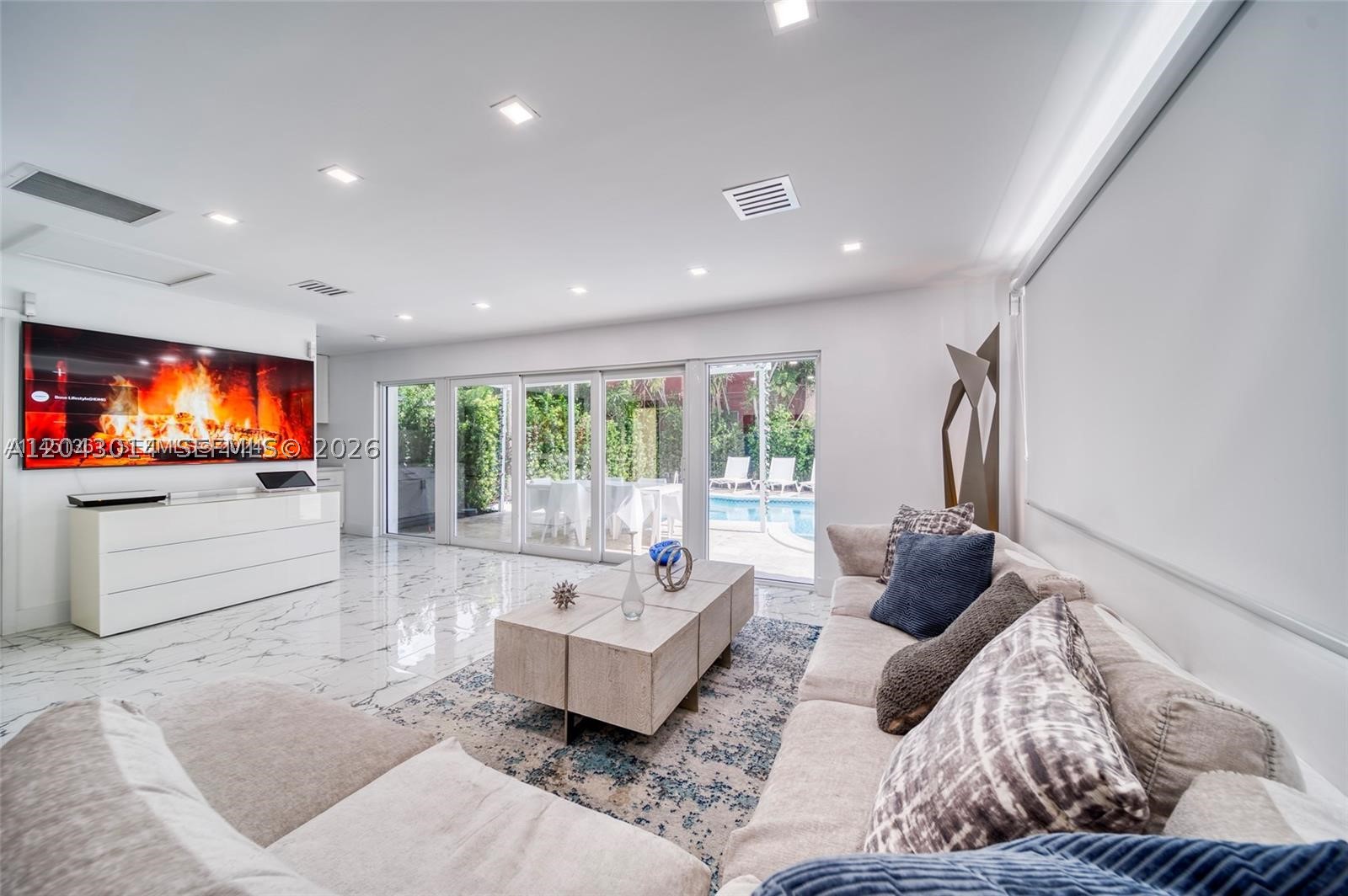 2298 SW 16th Ave Miami, FL 33145