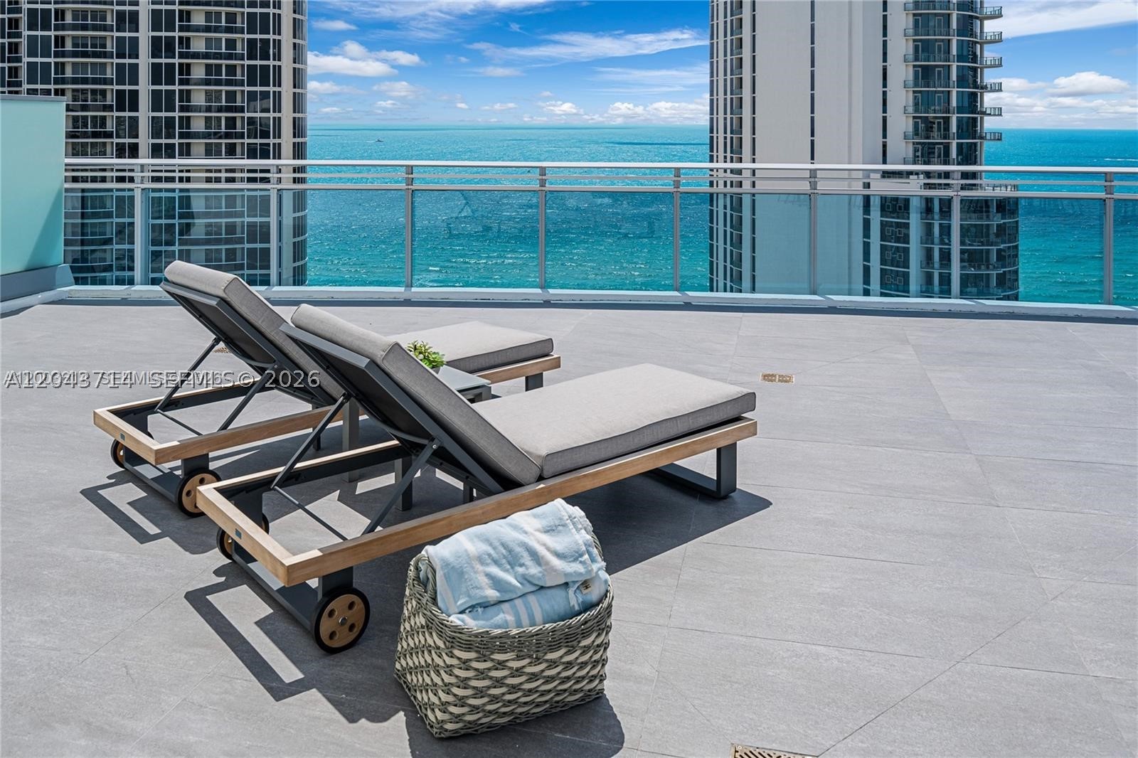 17550 Collins Ave #PH1 Sunny Isles Beach, FL 33160