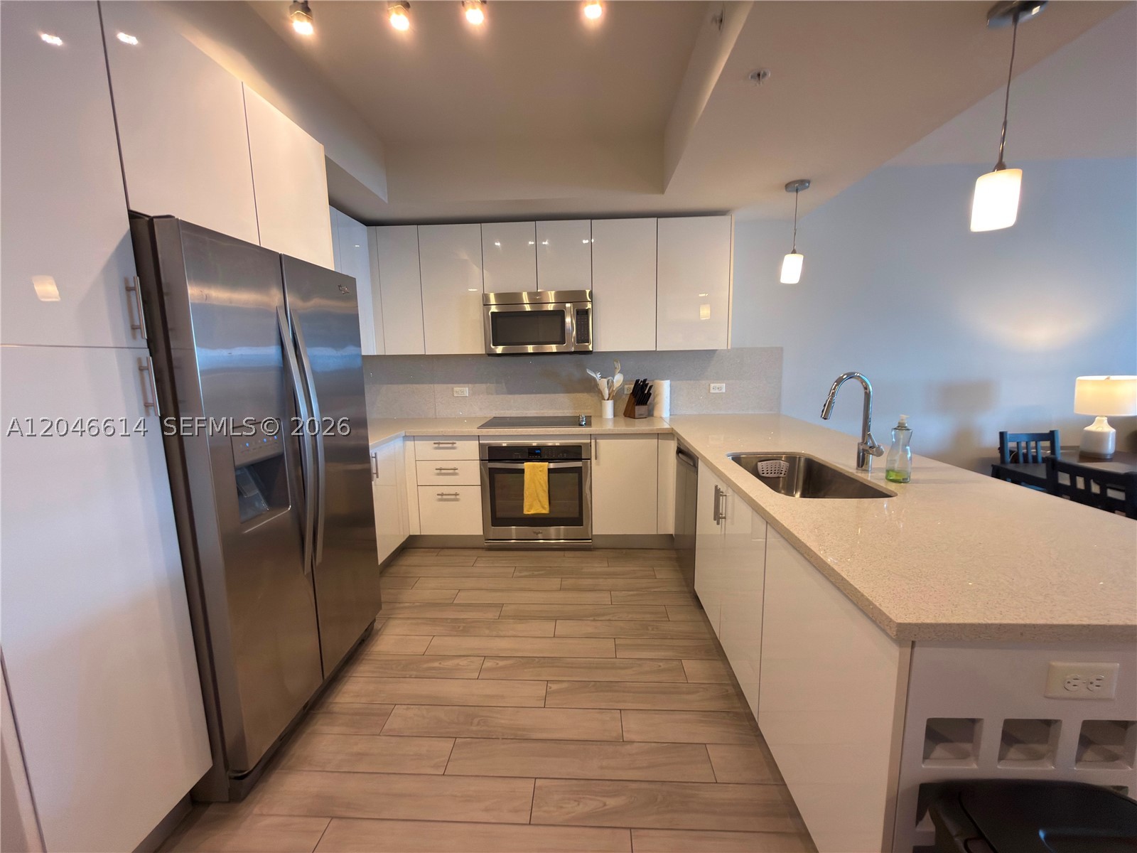 image Nine at Mary Brickell Village0
