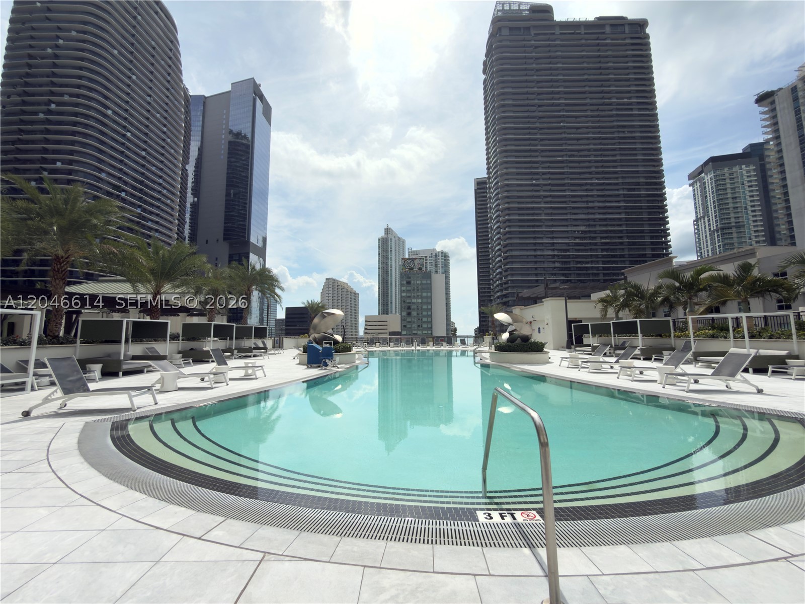 image Nine at Mary Brickell Village19