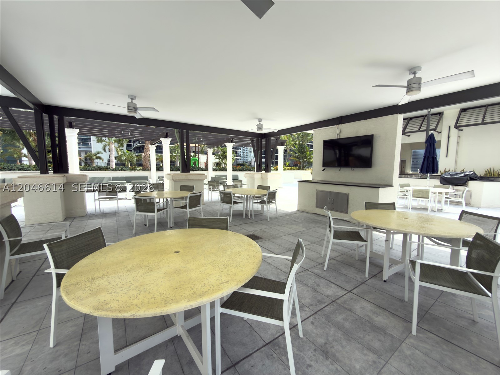 image Nine at Mary Brickell Village21