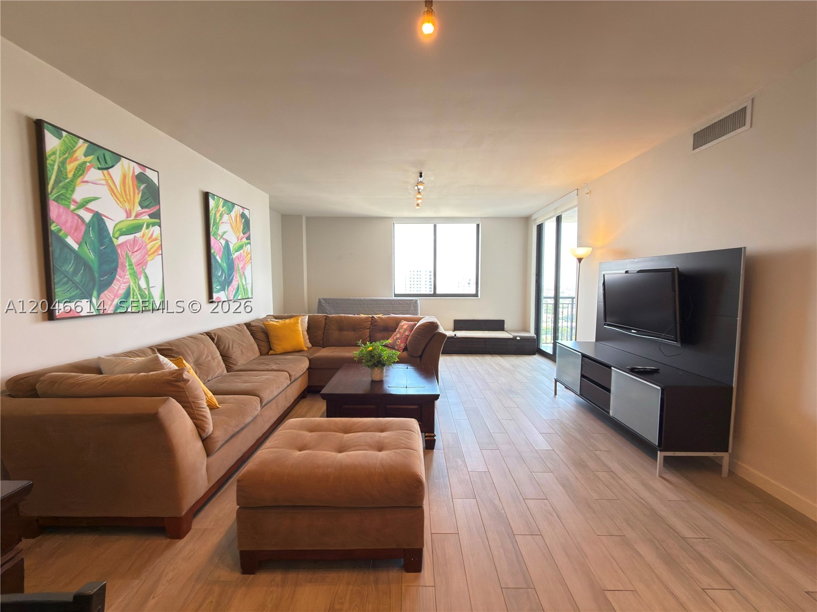 image Nine at Mary Brickell Village5