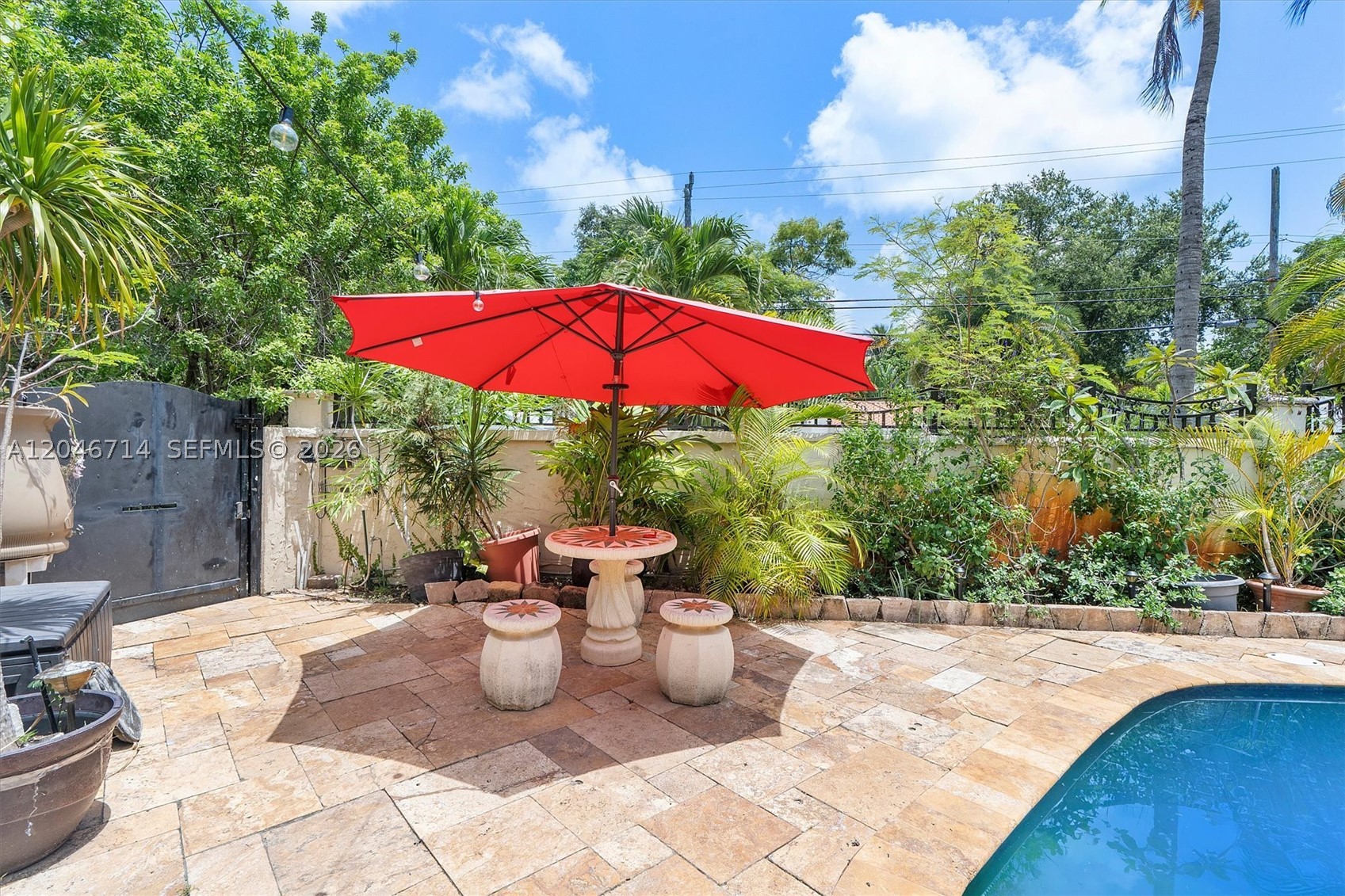 8276 E Dixie Hwy Miami, FL 33138