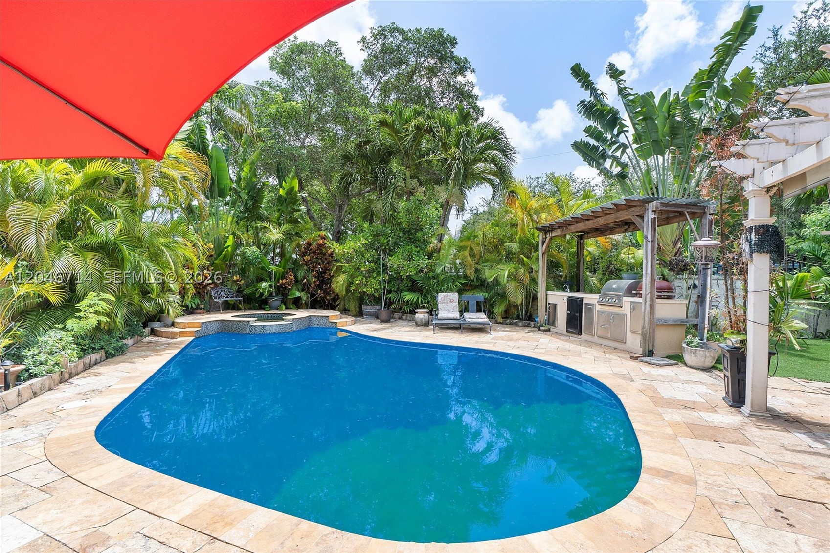 8276 E Dixie Hwy Miami, FL 33138