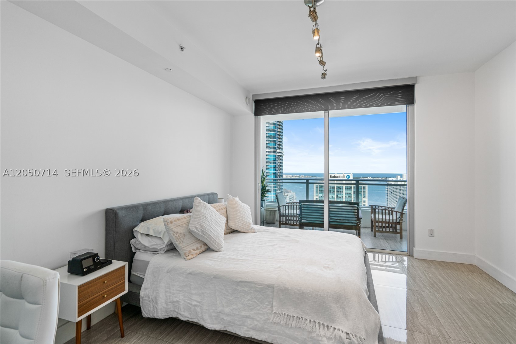 image The Bond on Brickell19