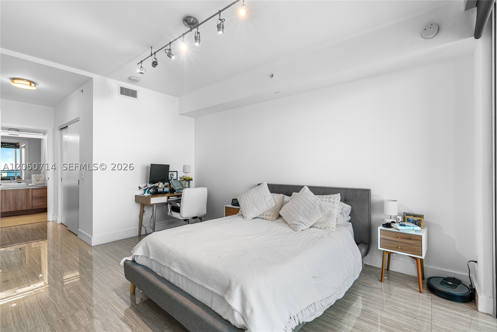 image The Bond on Brickell20
