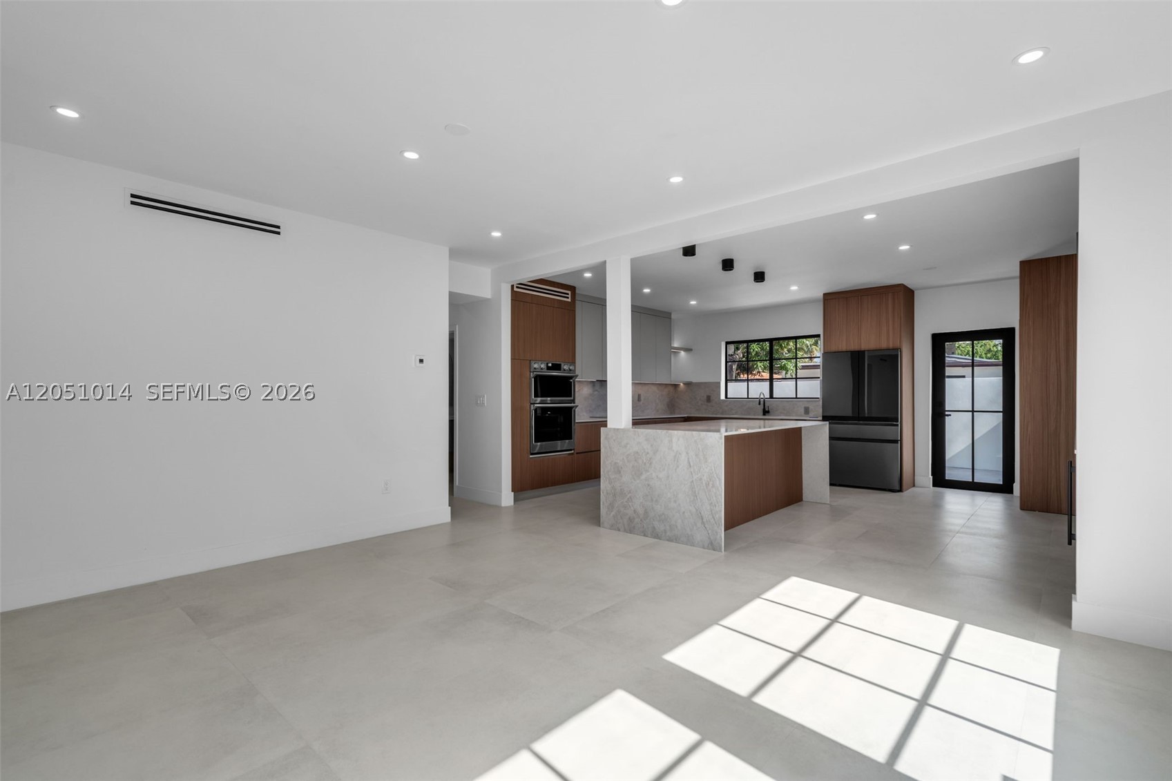 1760 SW 16th Ter Miami, FL 33145