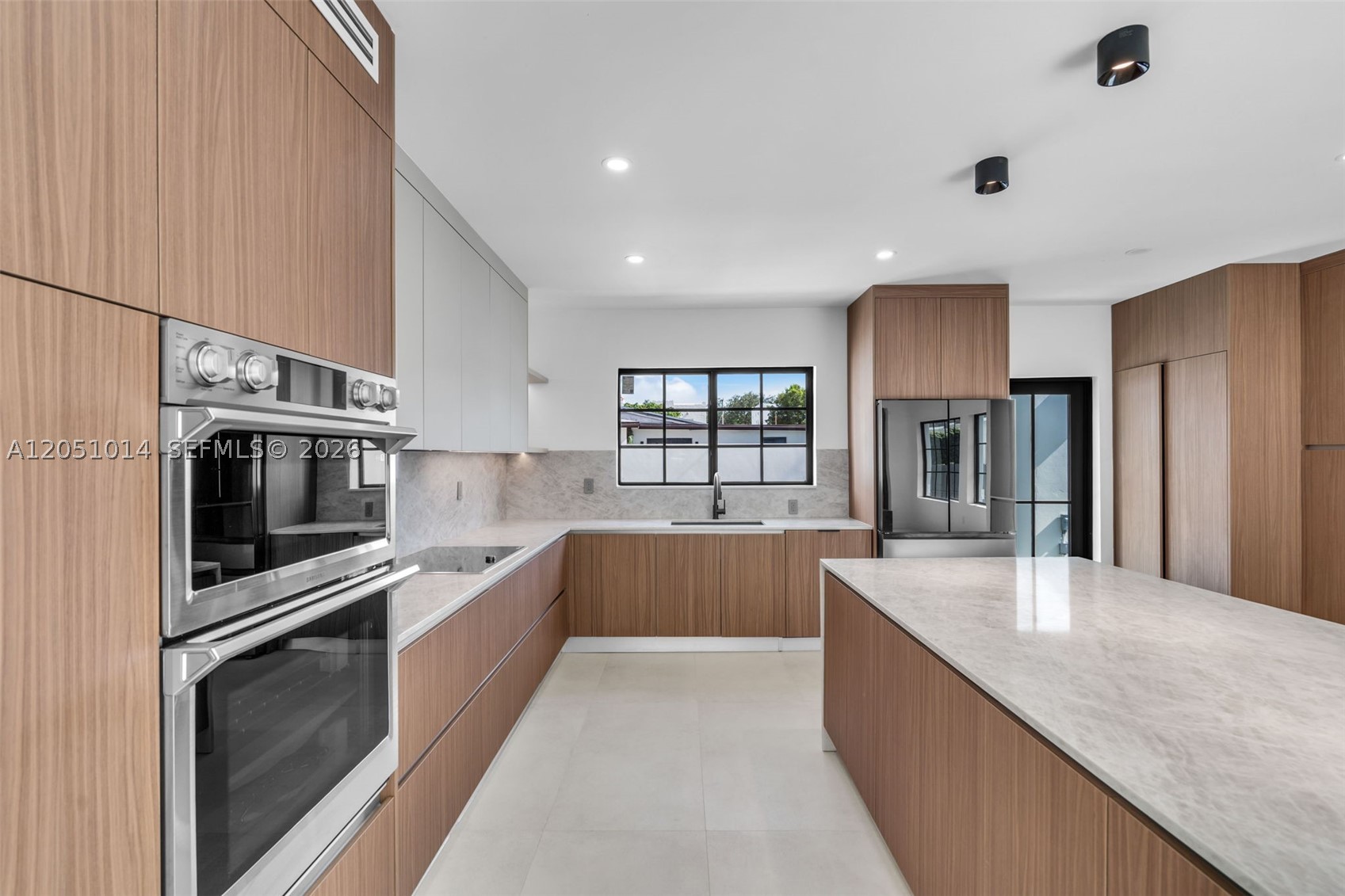 1760 SW 16th Ter Miami, FL 33145