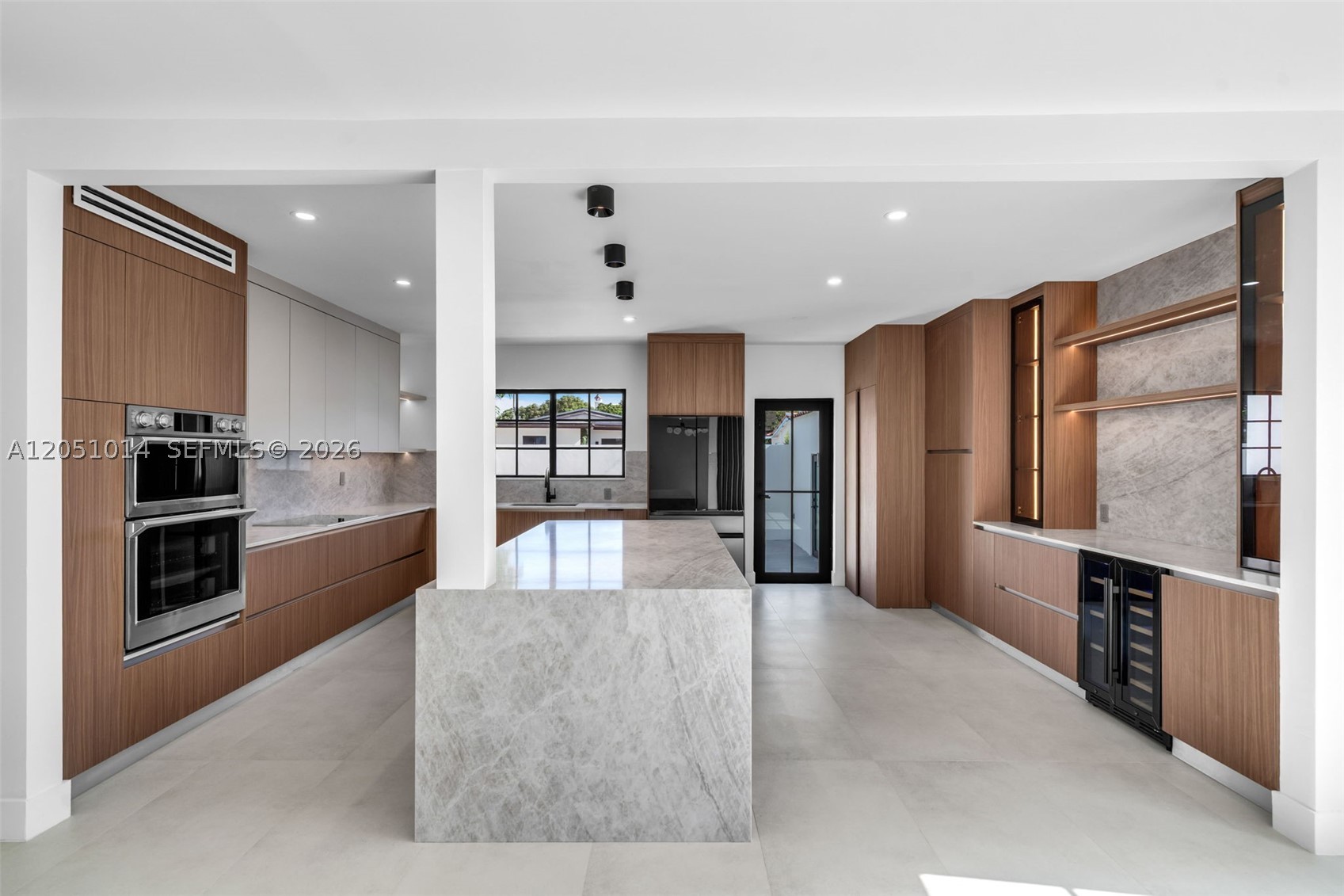 1760 SW 16th Ter Miami, FL 33145