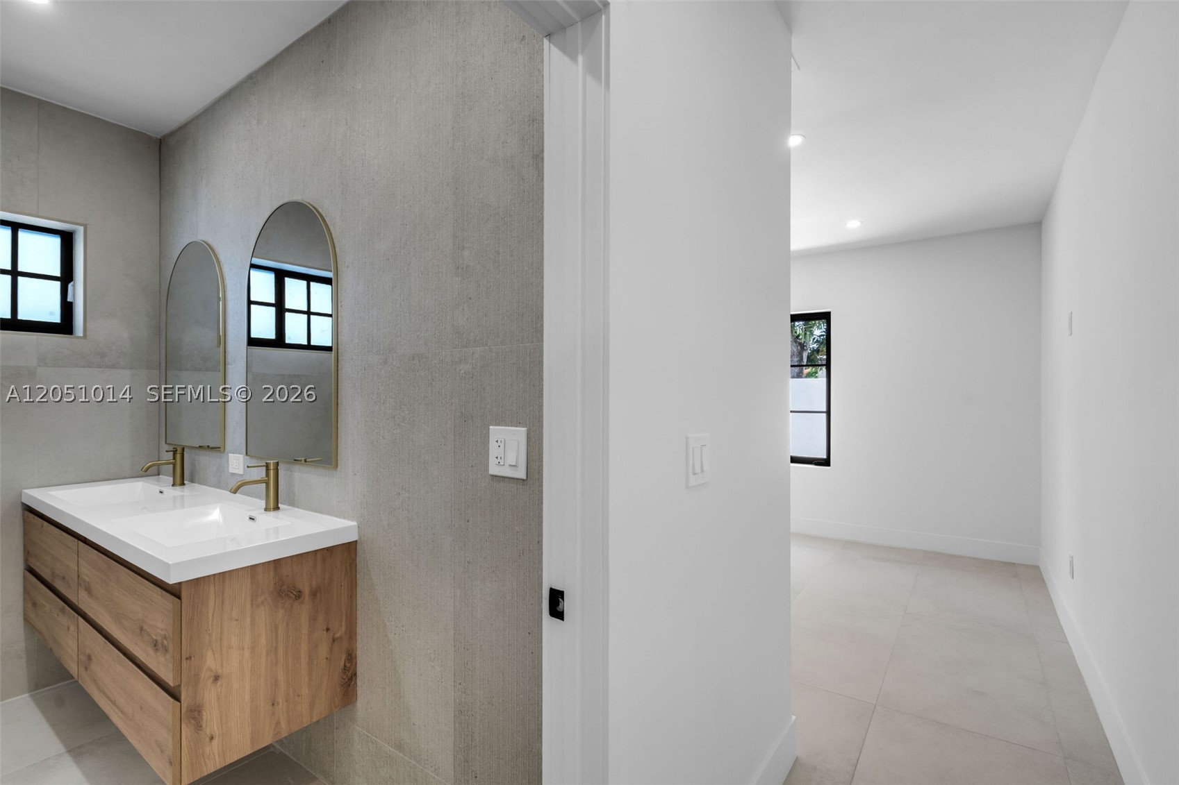 1760 SW 16th Ter Miami, FL 33145