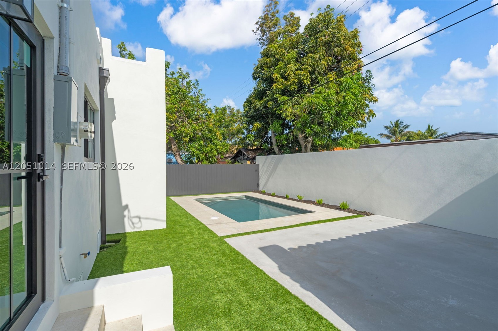 1760 SW 16th Ter Miami, FL 33145