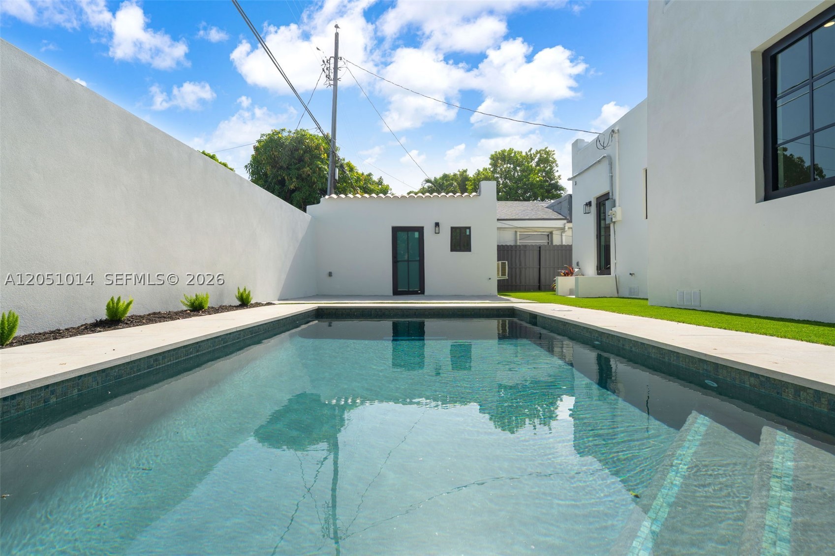 1760 SW 16th Ter Miami, FL 33145