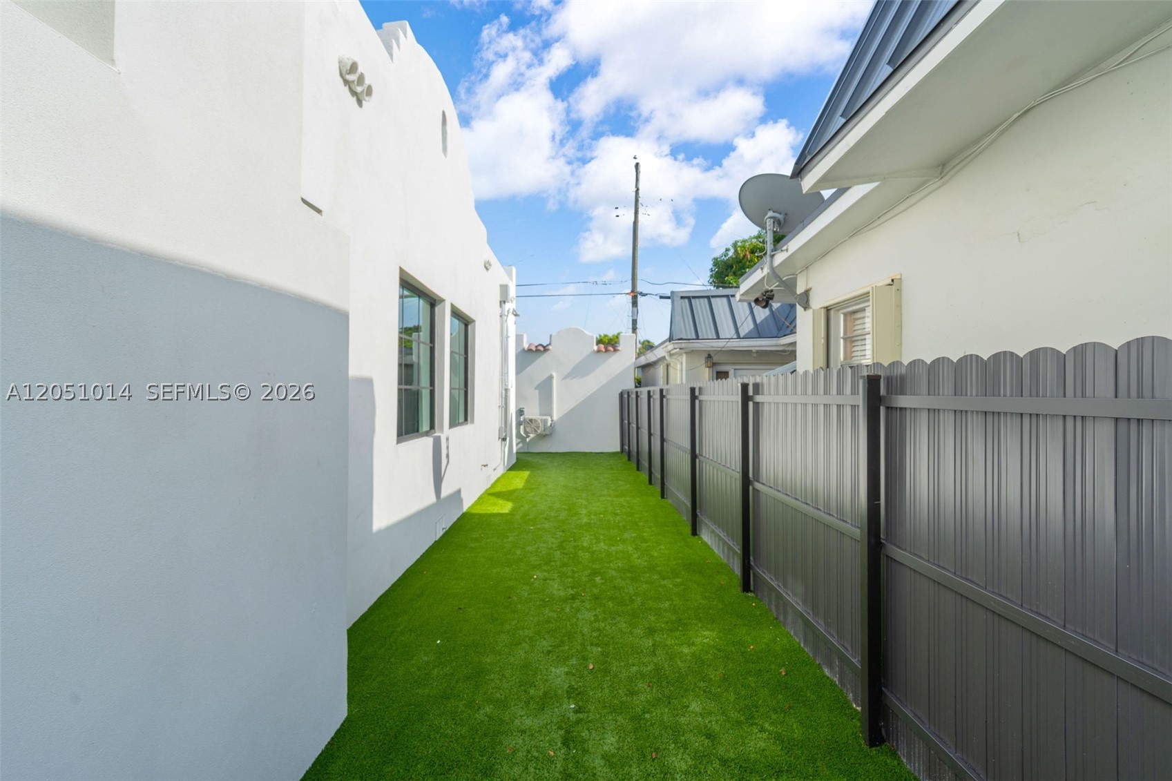 1760 SW 16th Ter Miami, FL 33145