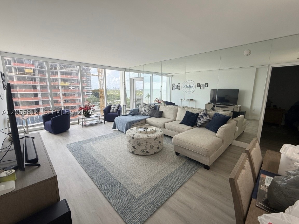 image Harbour House11