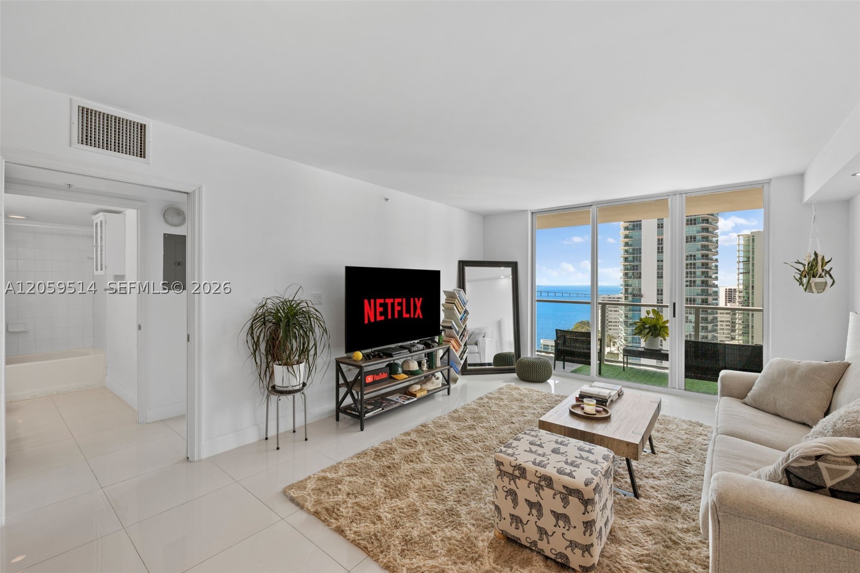 image The Mark on Brickell2